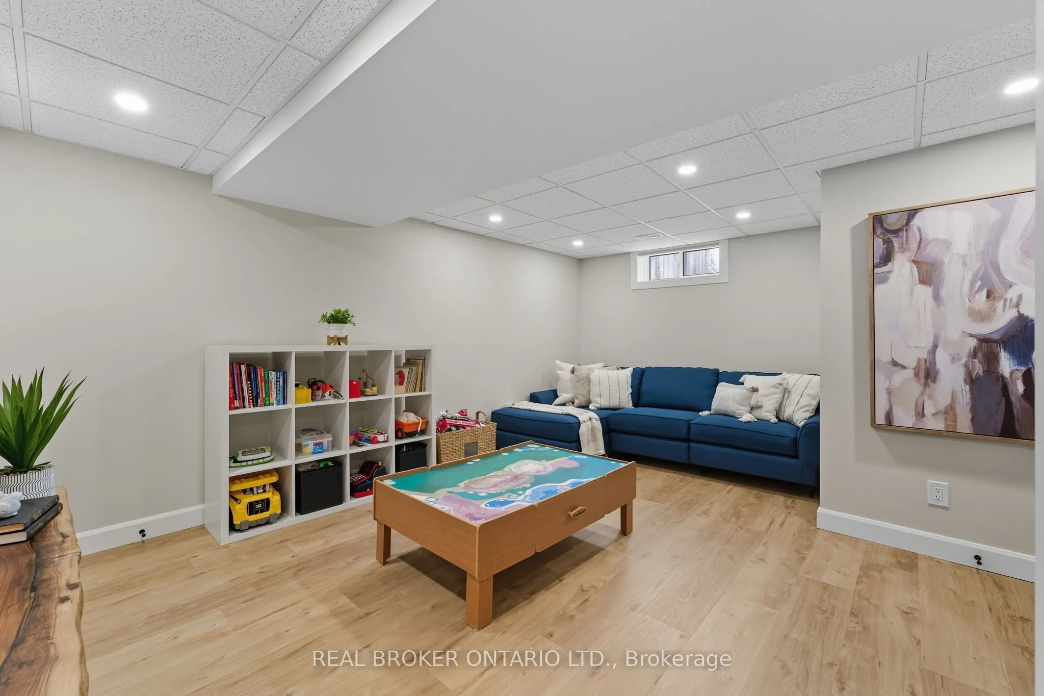 5 Snyder Avenue N