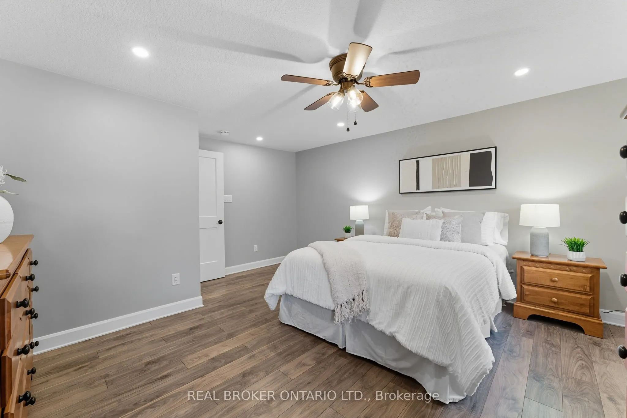 5 Snyder Avenue N