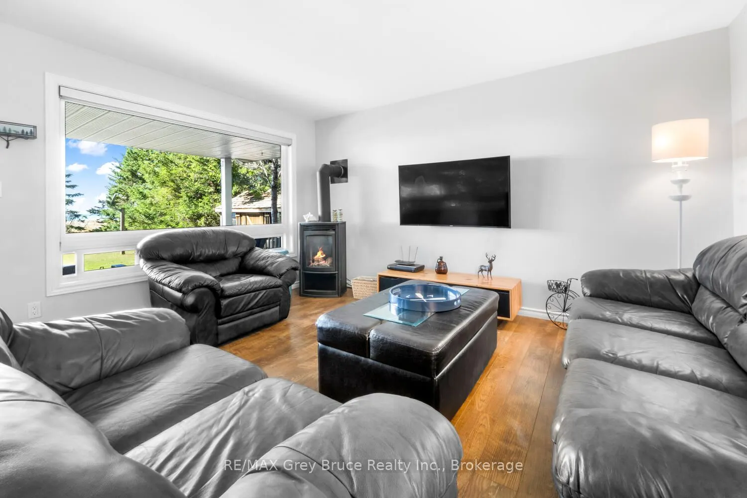 1208 Sunset Drive