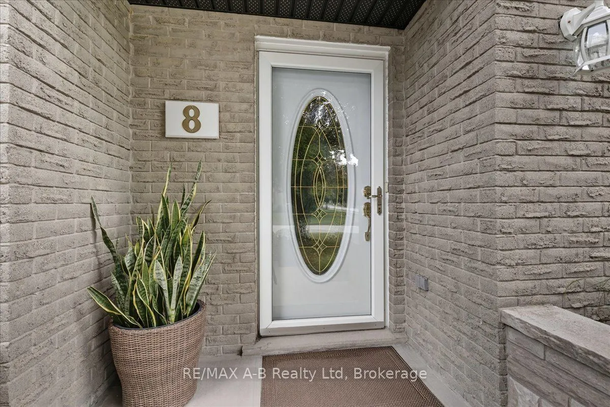 8 Ethel Court