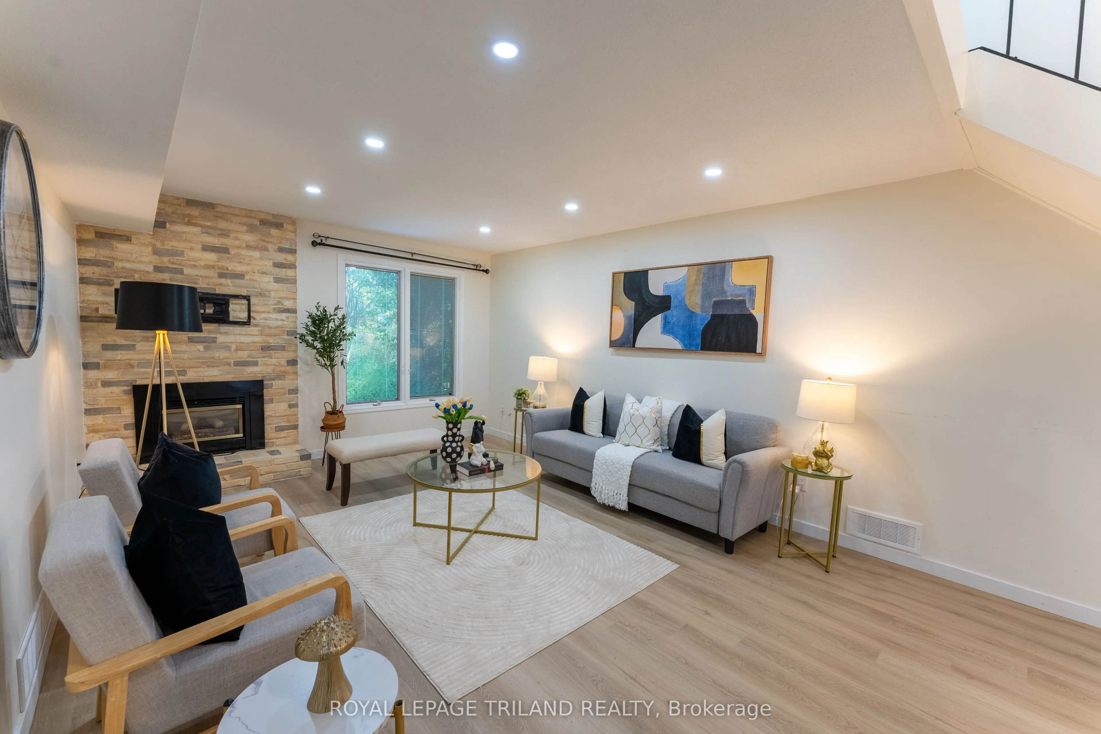 11 Crabtree Avenue