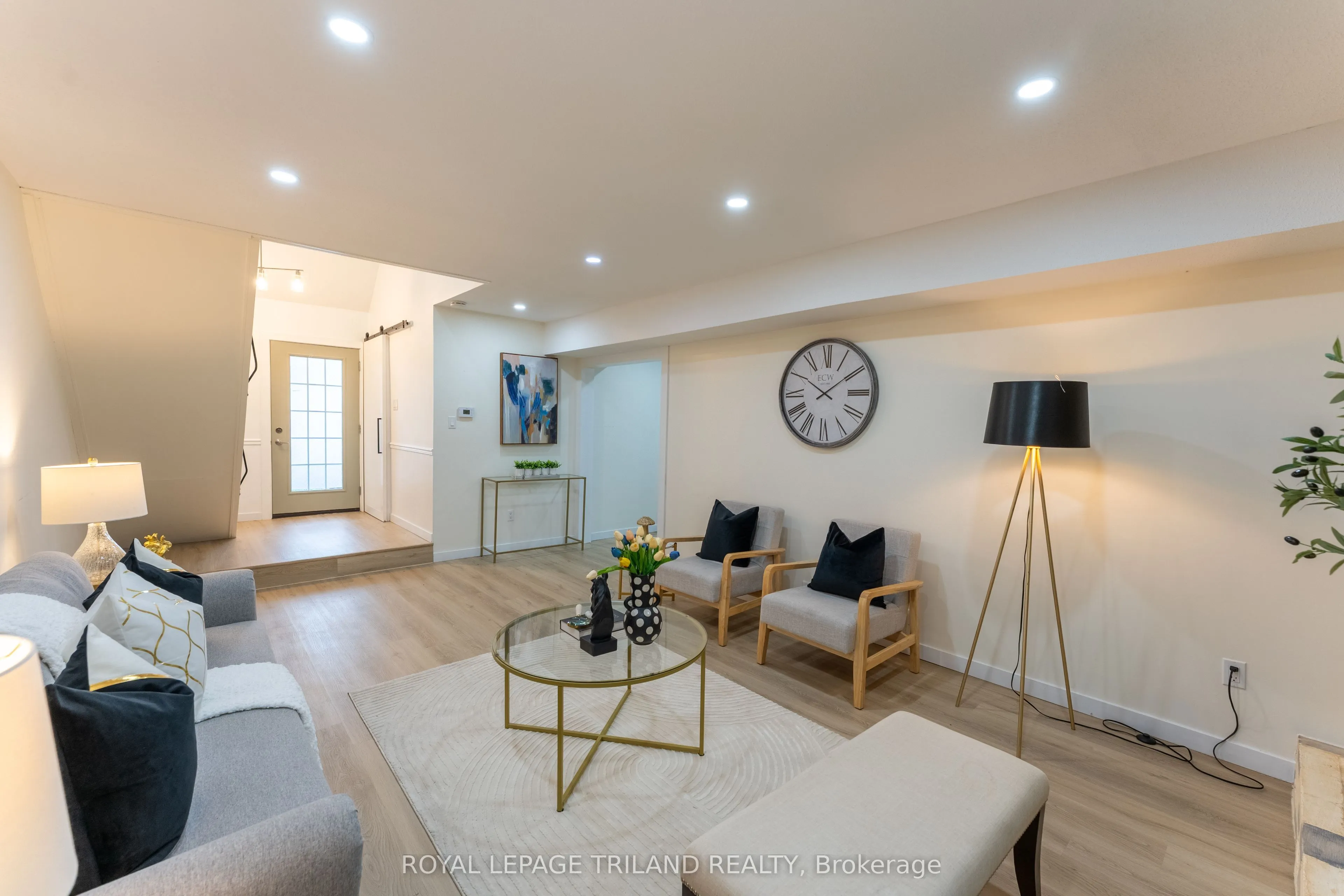11 Crabtree Avenue