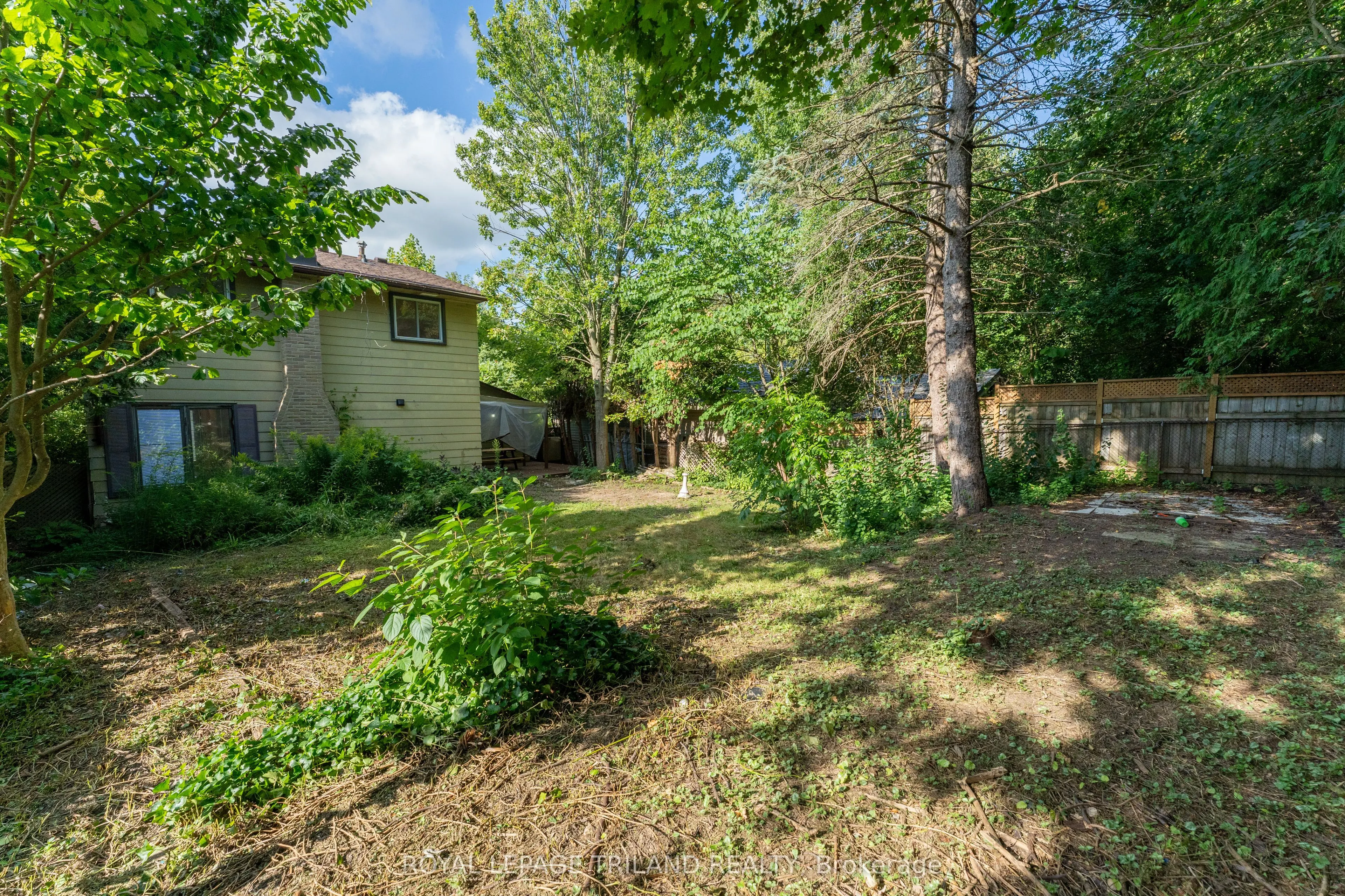 11 Crabtree Avenue