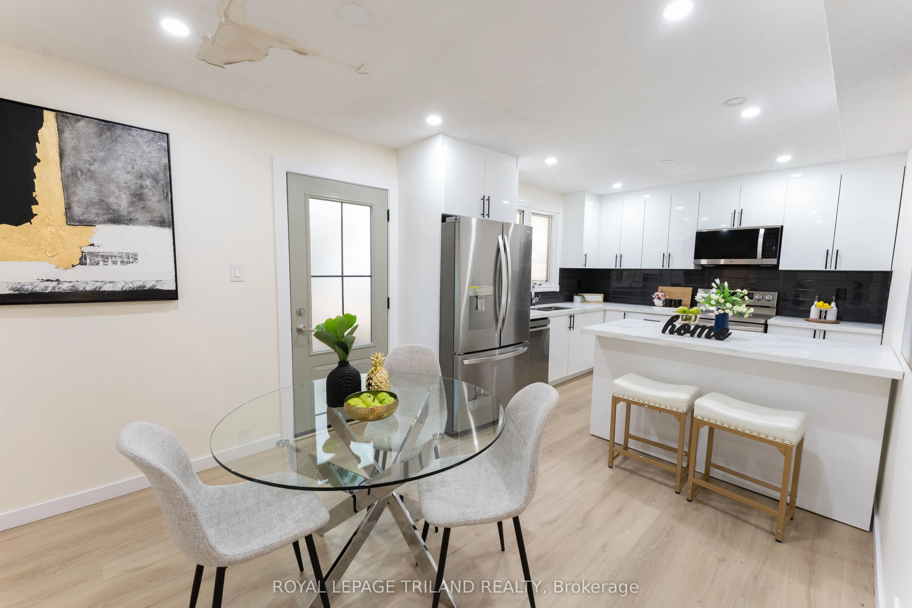11 Crabtree Avenue