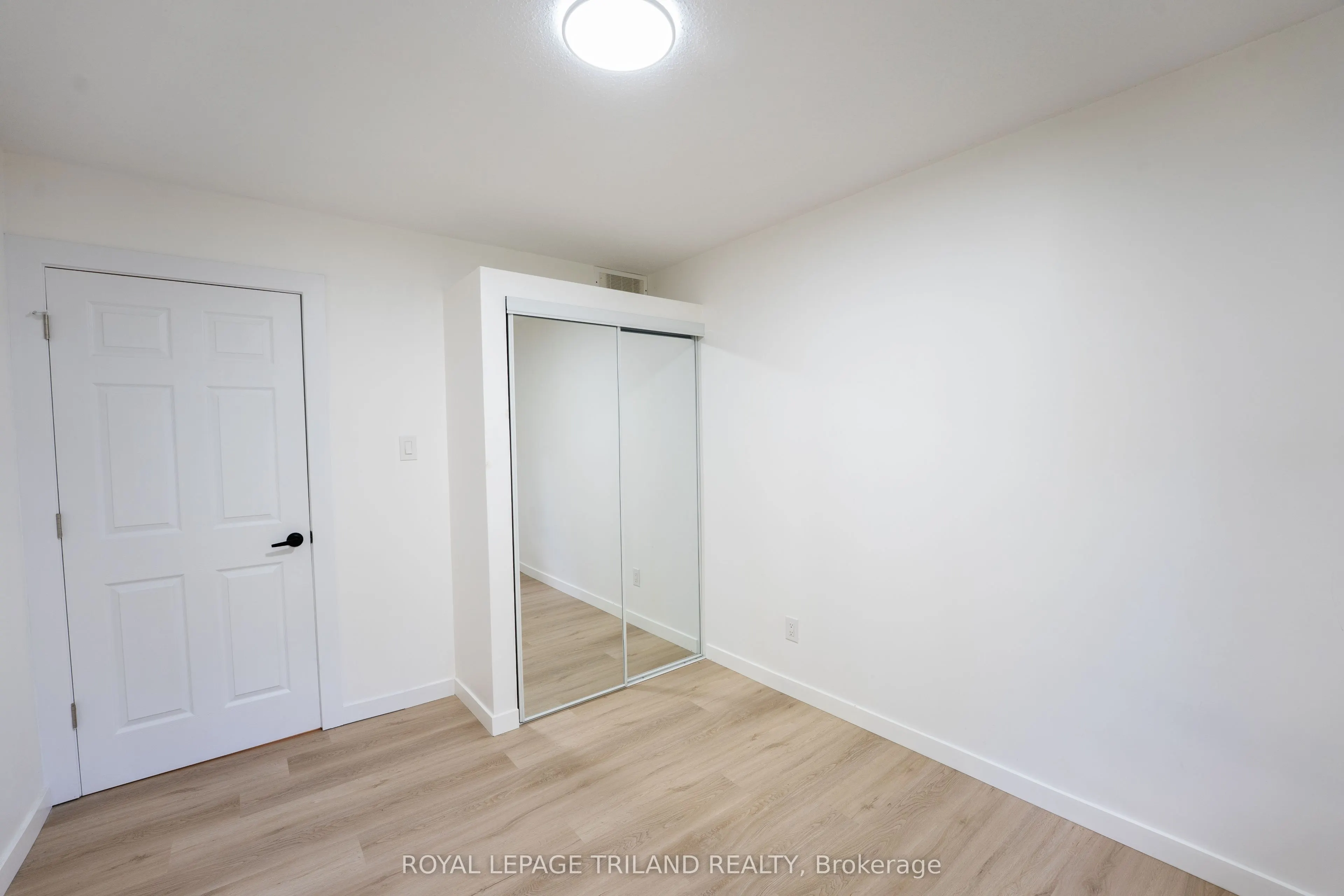 11 Crabtree Avenue