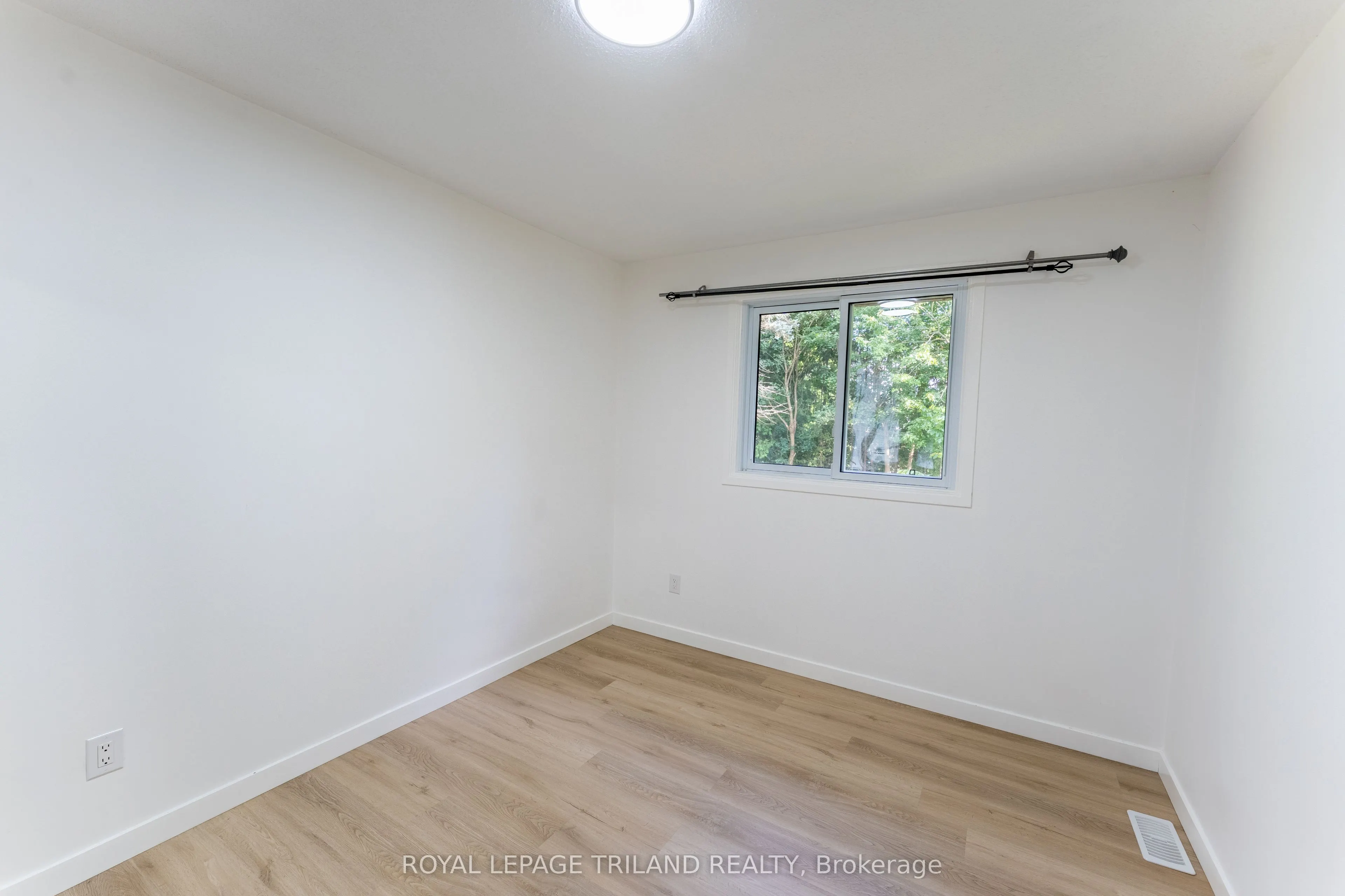 11 Crabtree Avenue