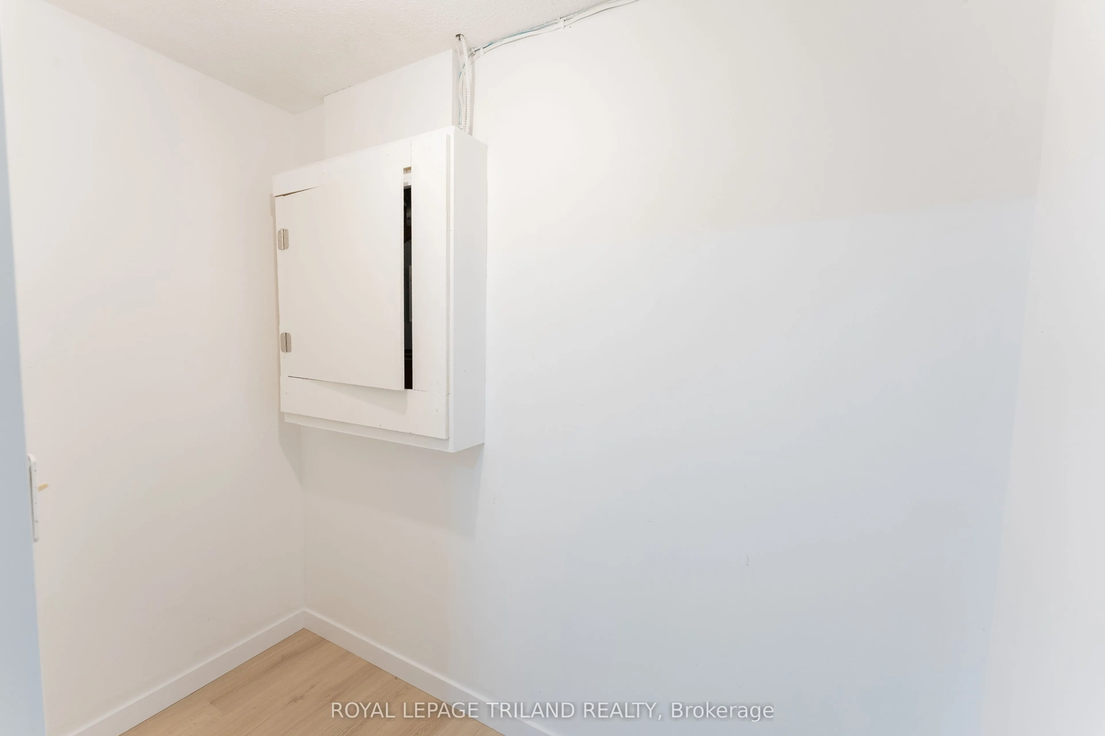 11 Crabtree Avenue
