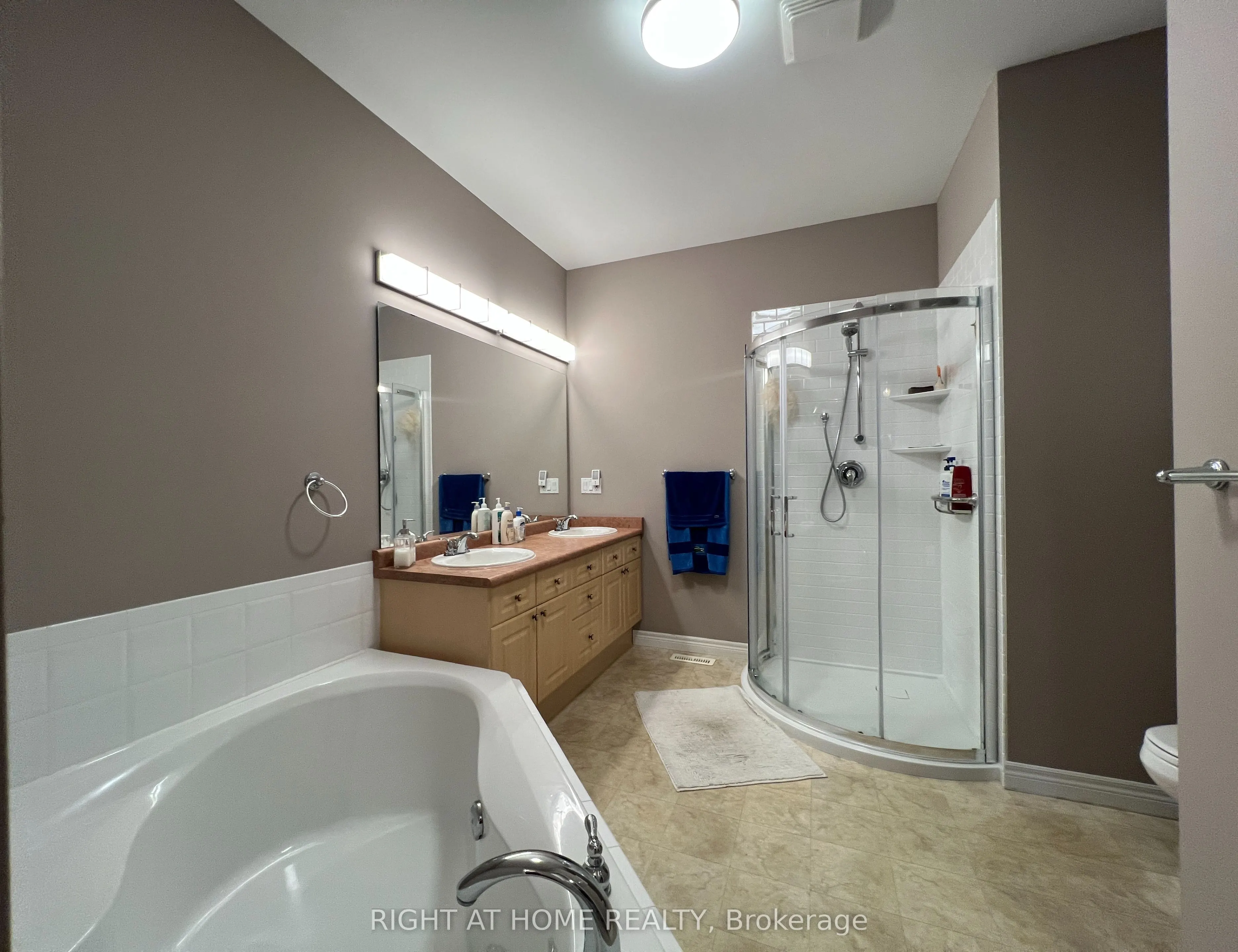 1574 Richmond Street, #7