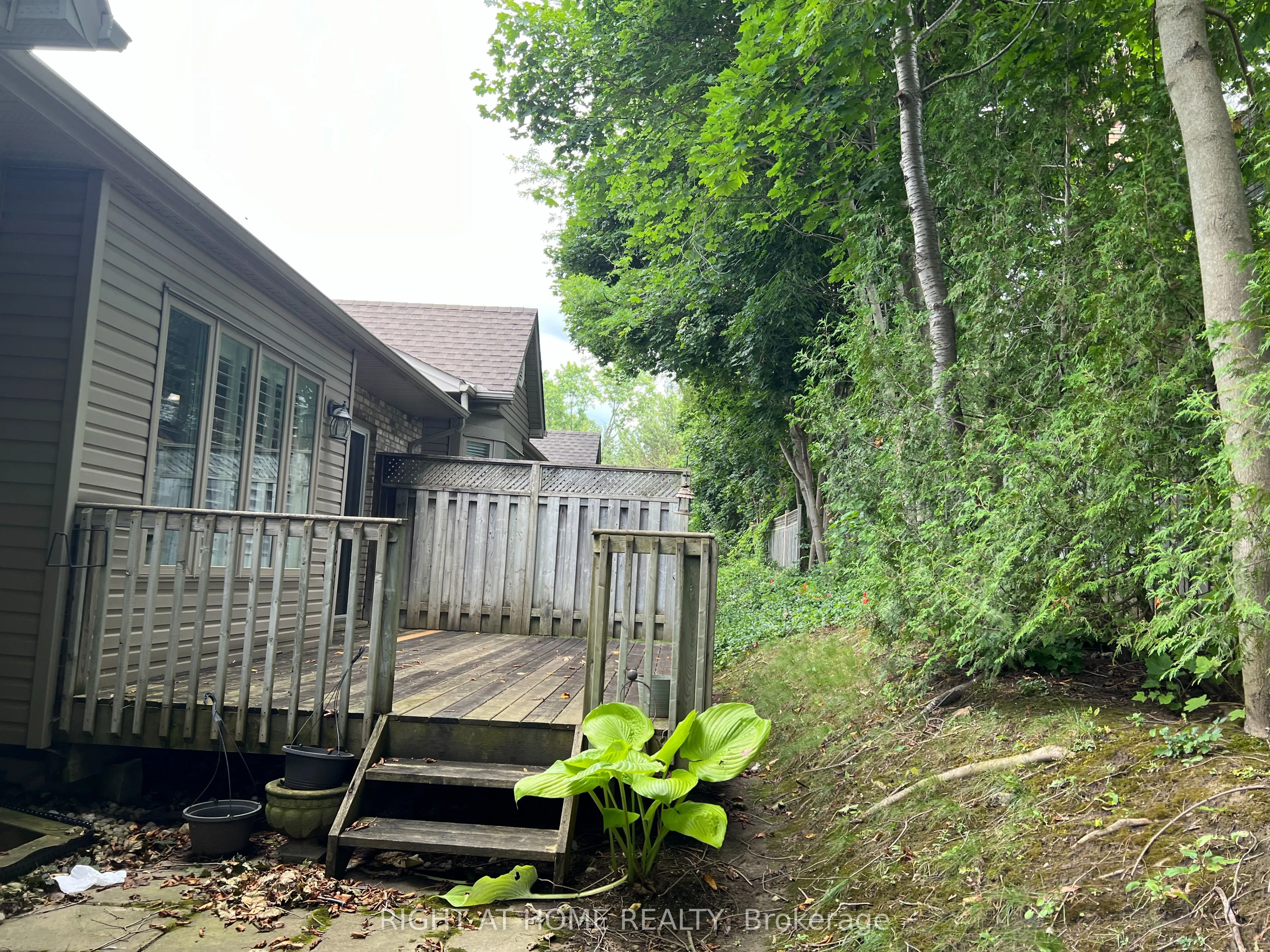 1574 Richmond Street, #7