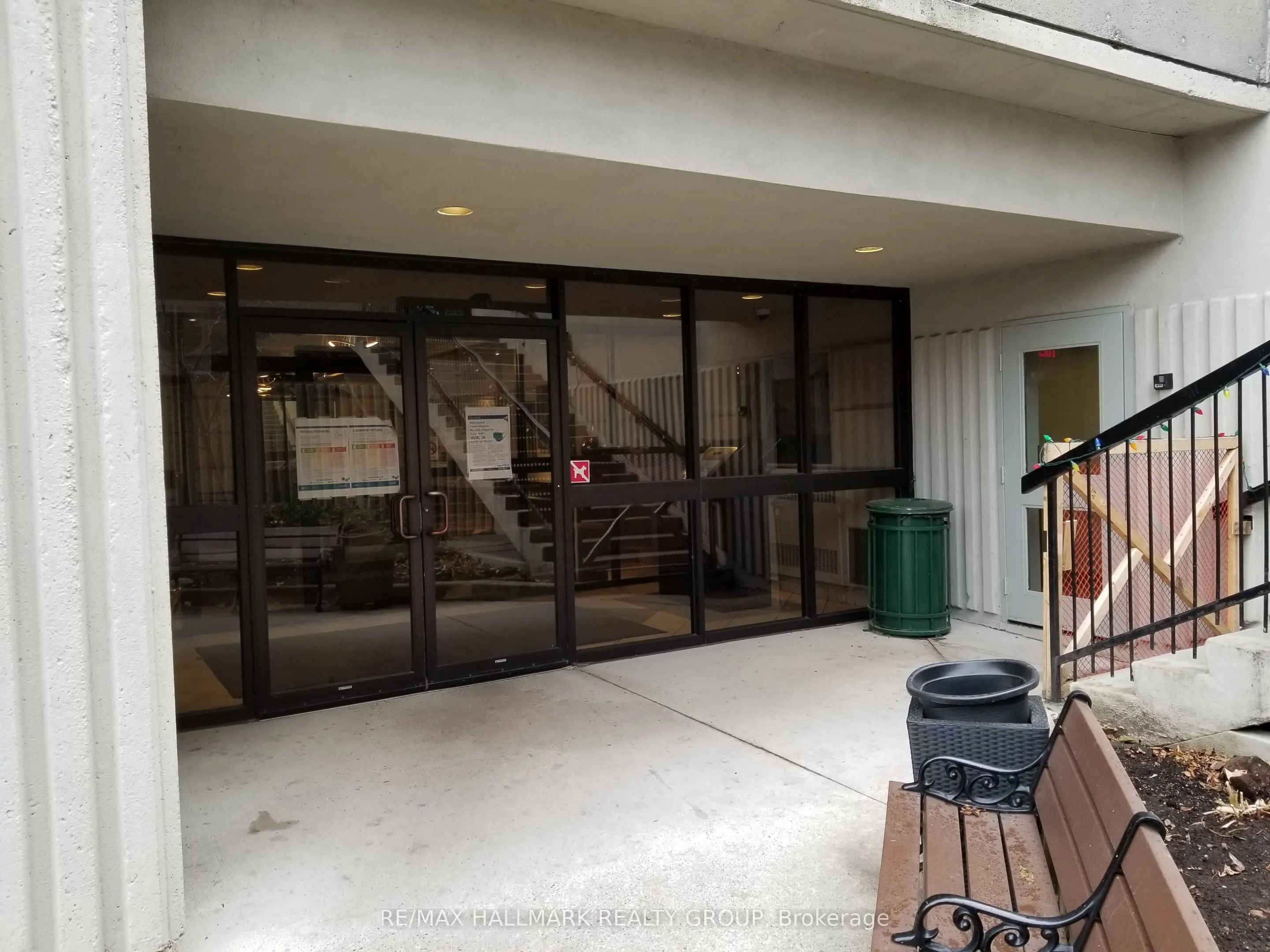 158 C MCARTHUR Avenue, #1704