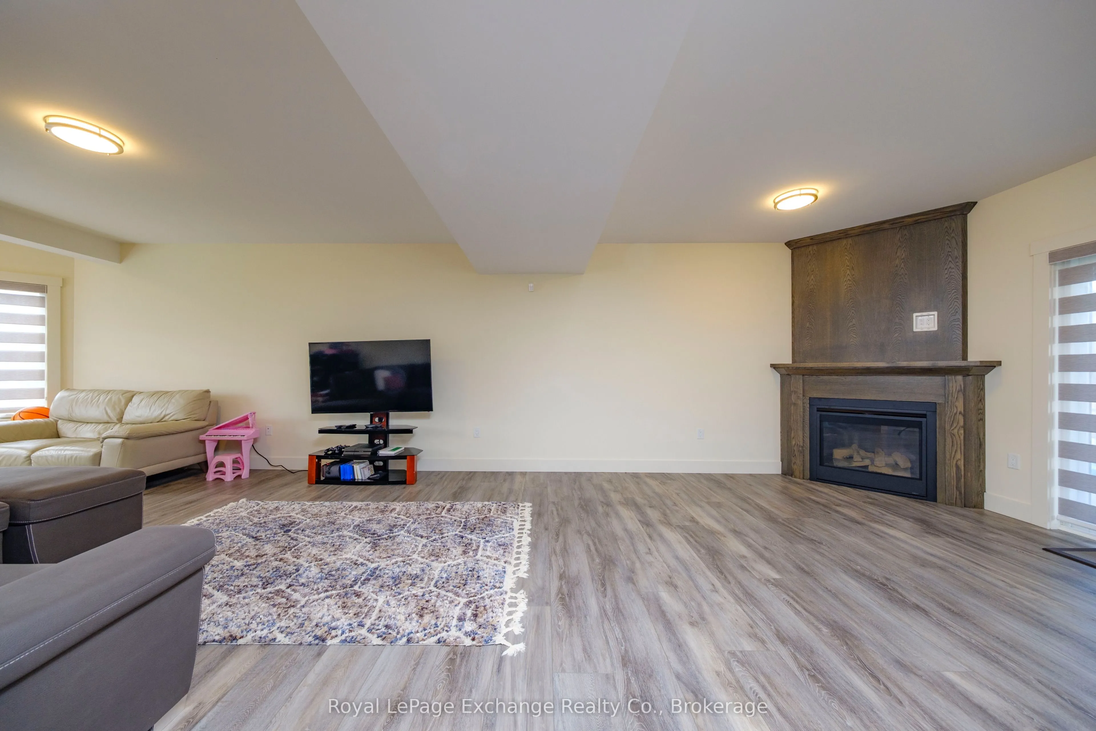 31 Lakefield Drive