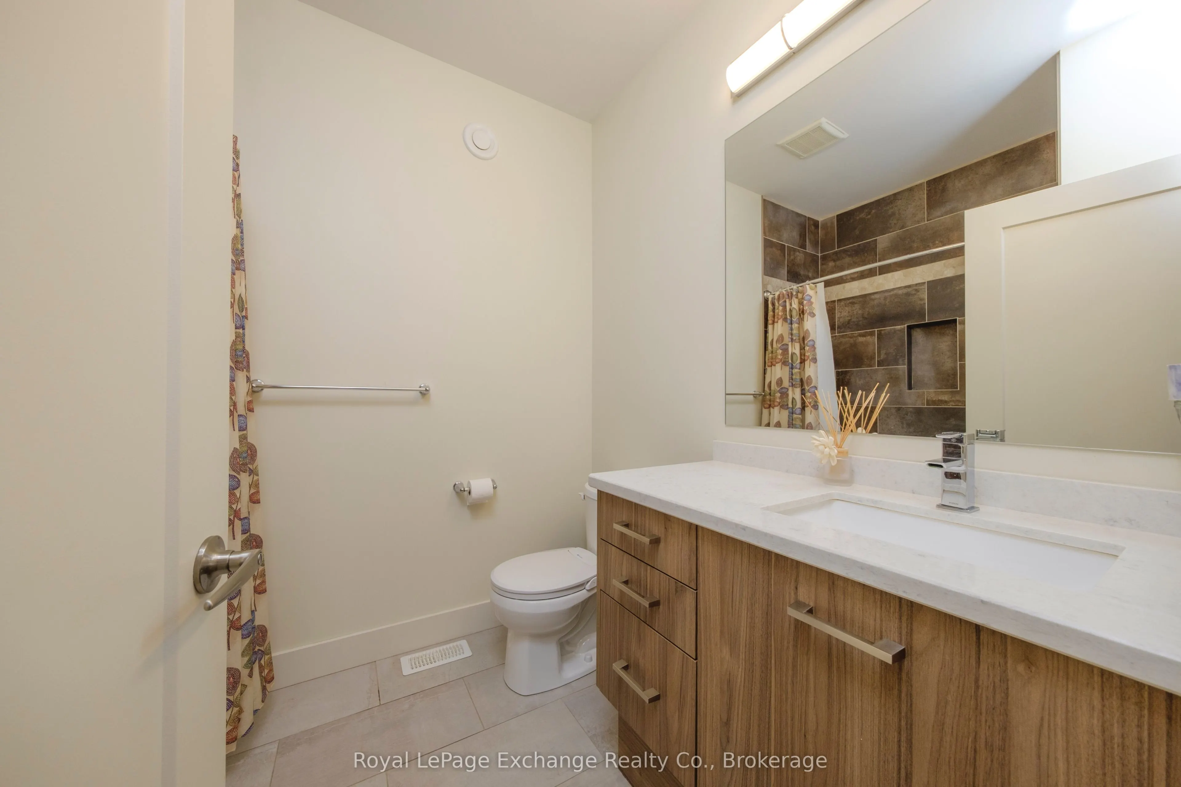 31 Lakefield Drive