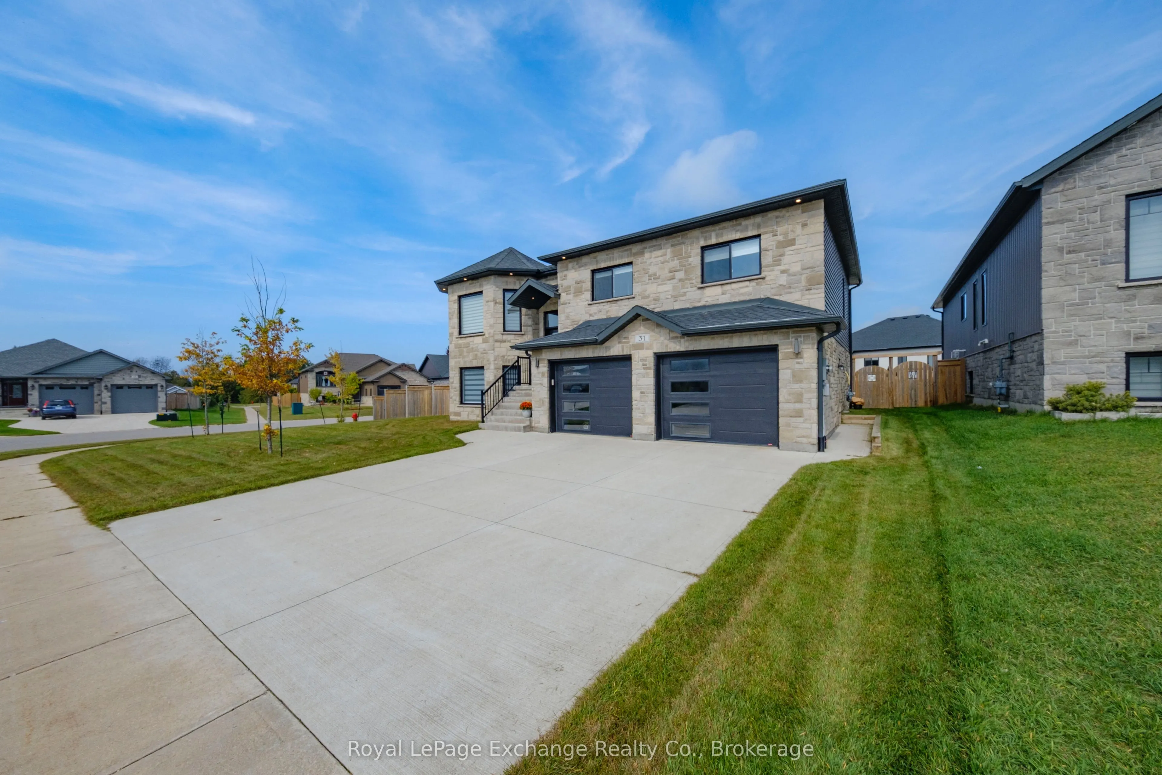31 Lakefield Drive