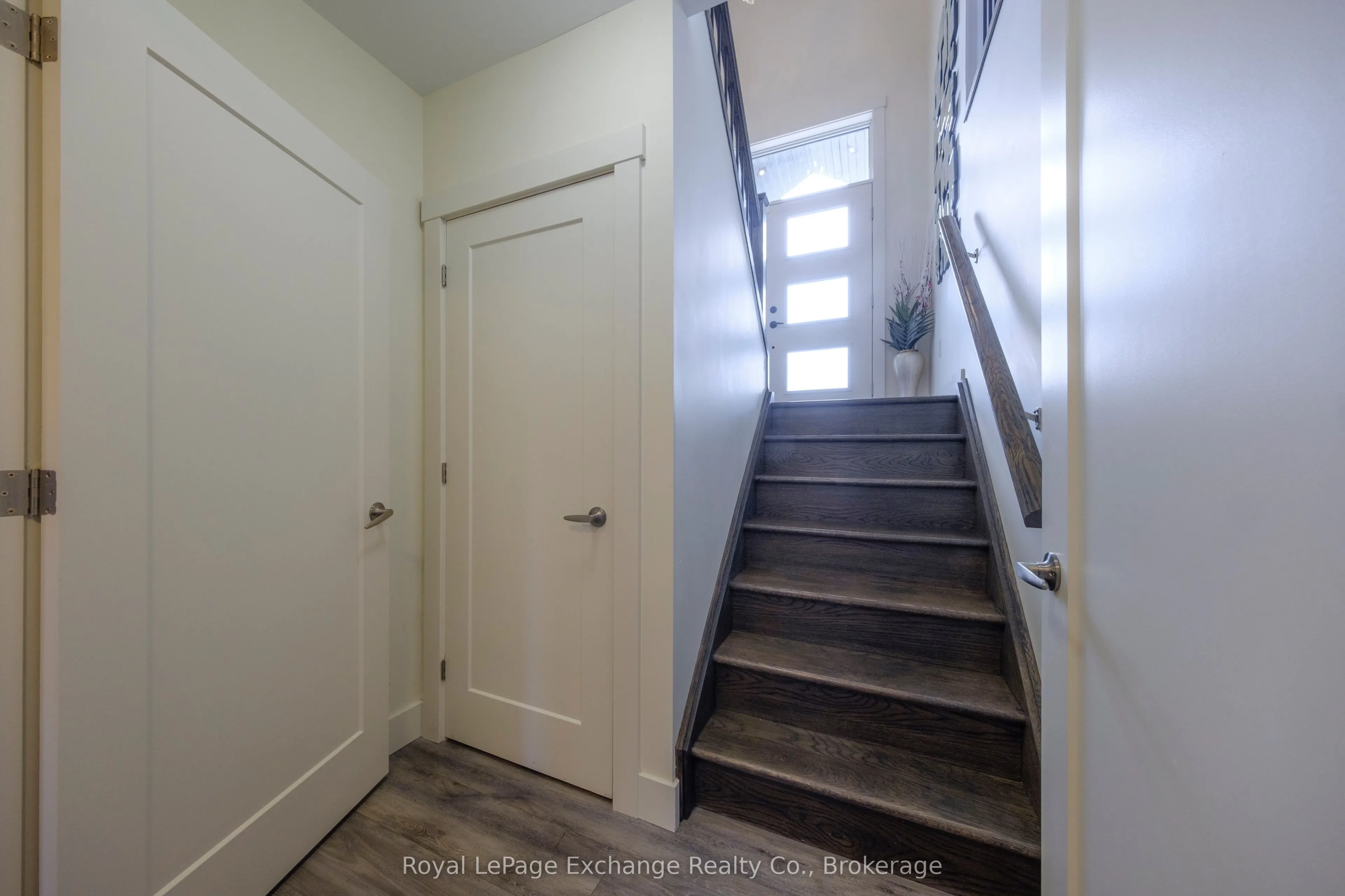 31 Lakefield Drive