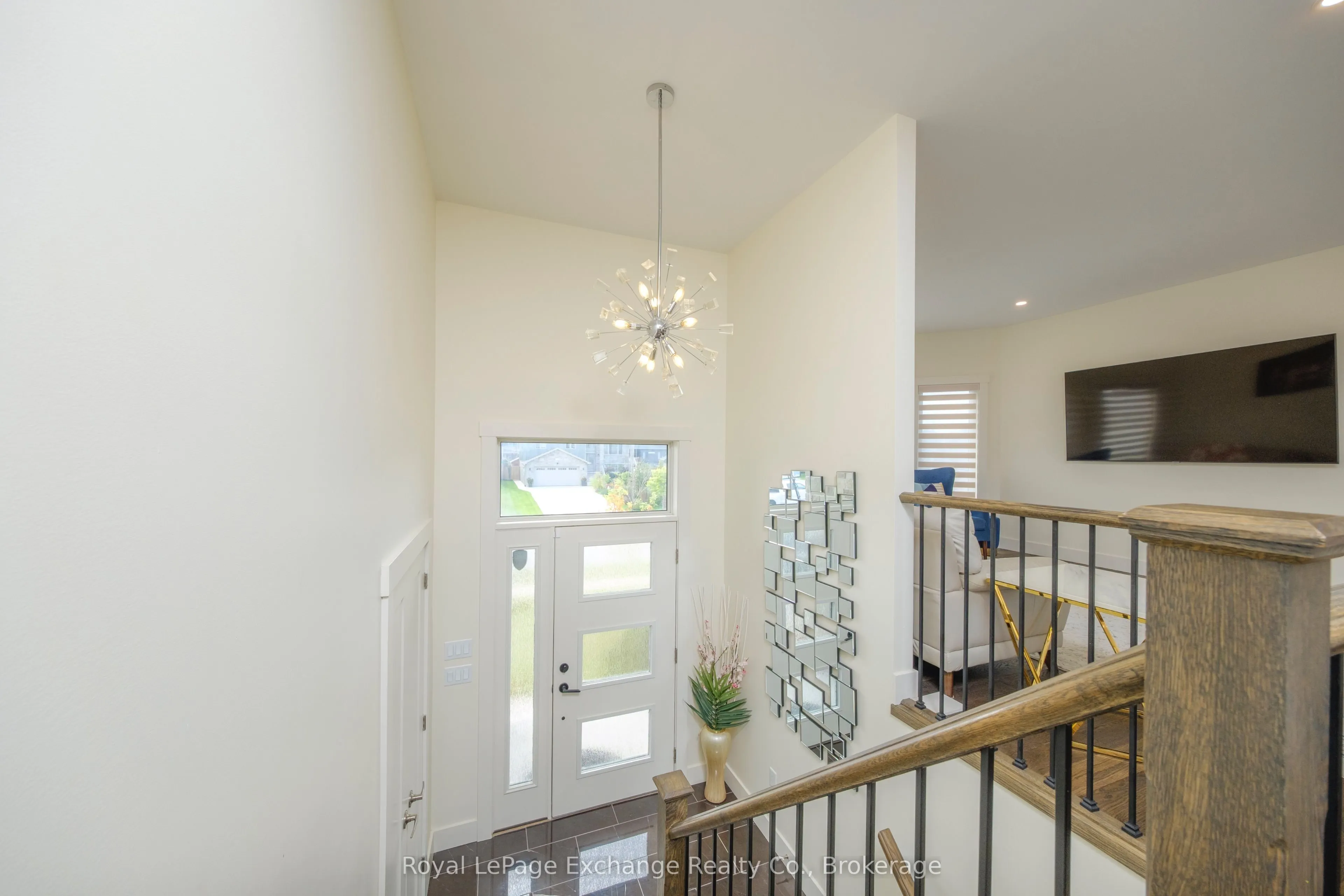 31 Lakefield Drive