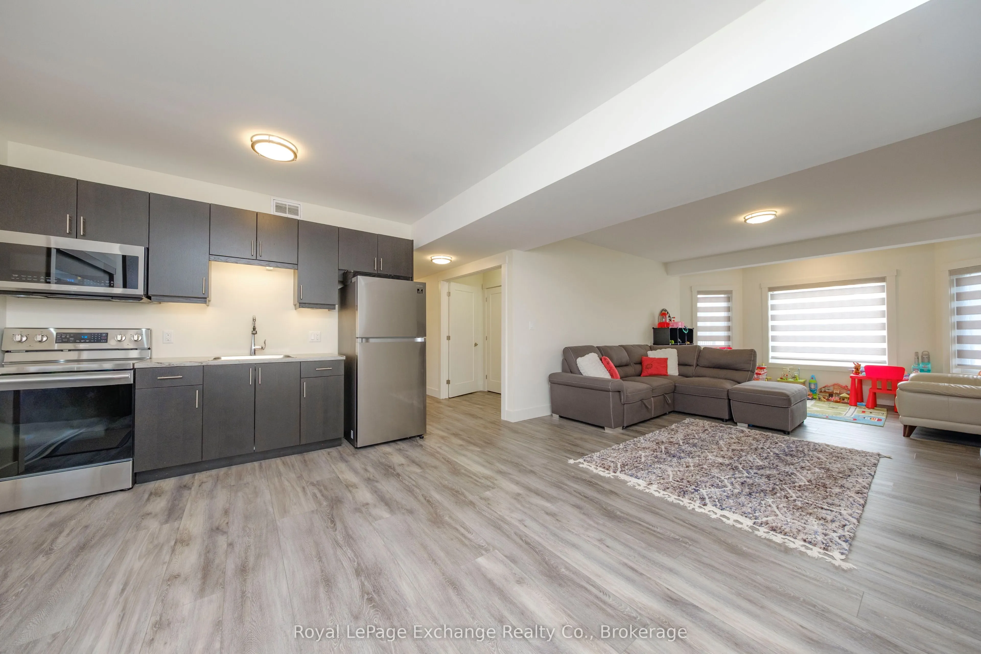 31 Lakefield Drive