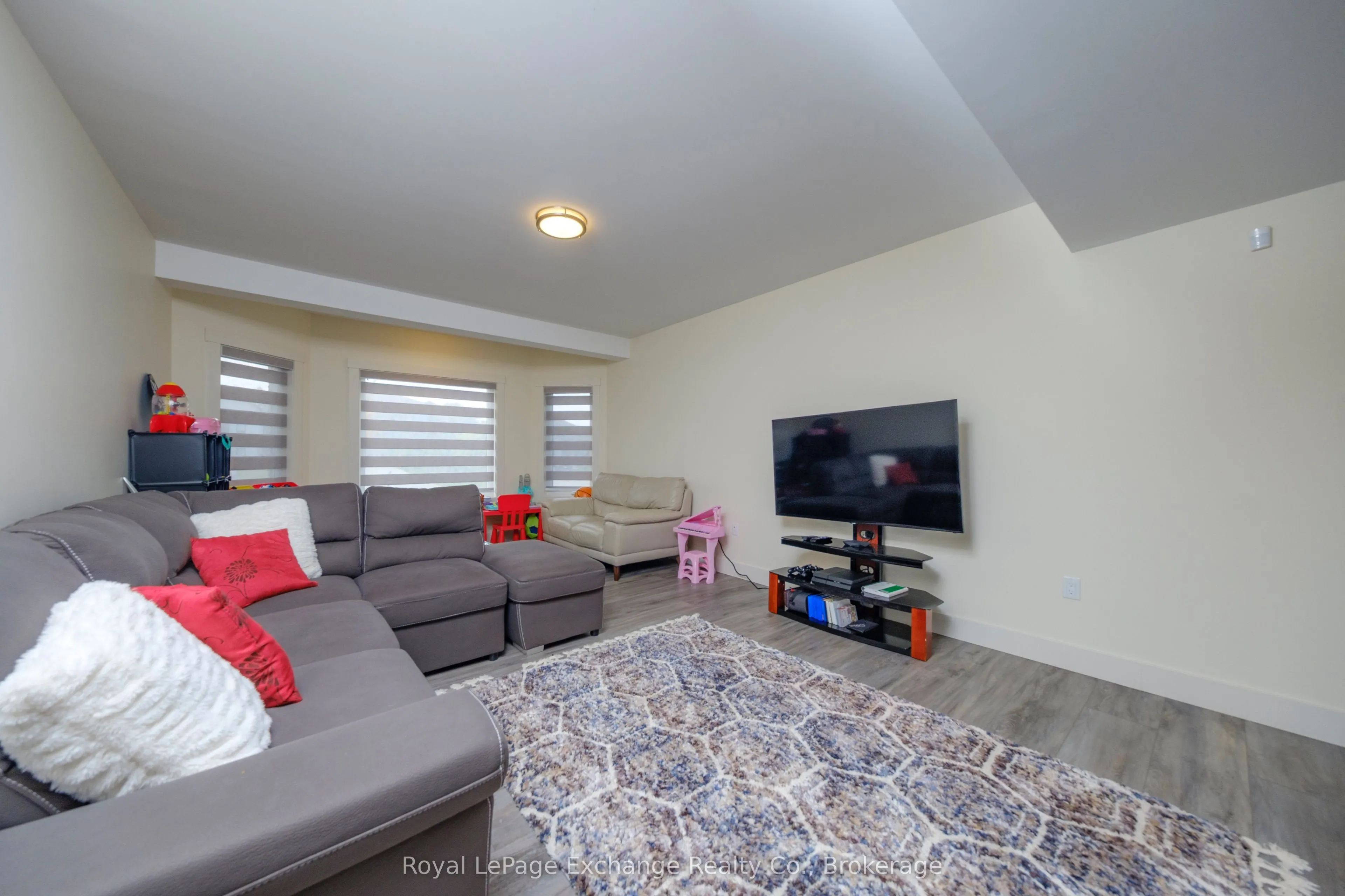 31 Lakefield Drive