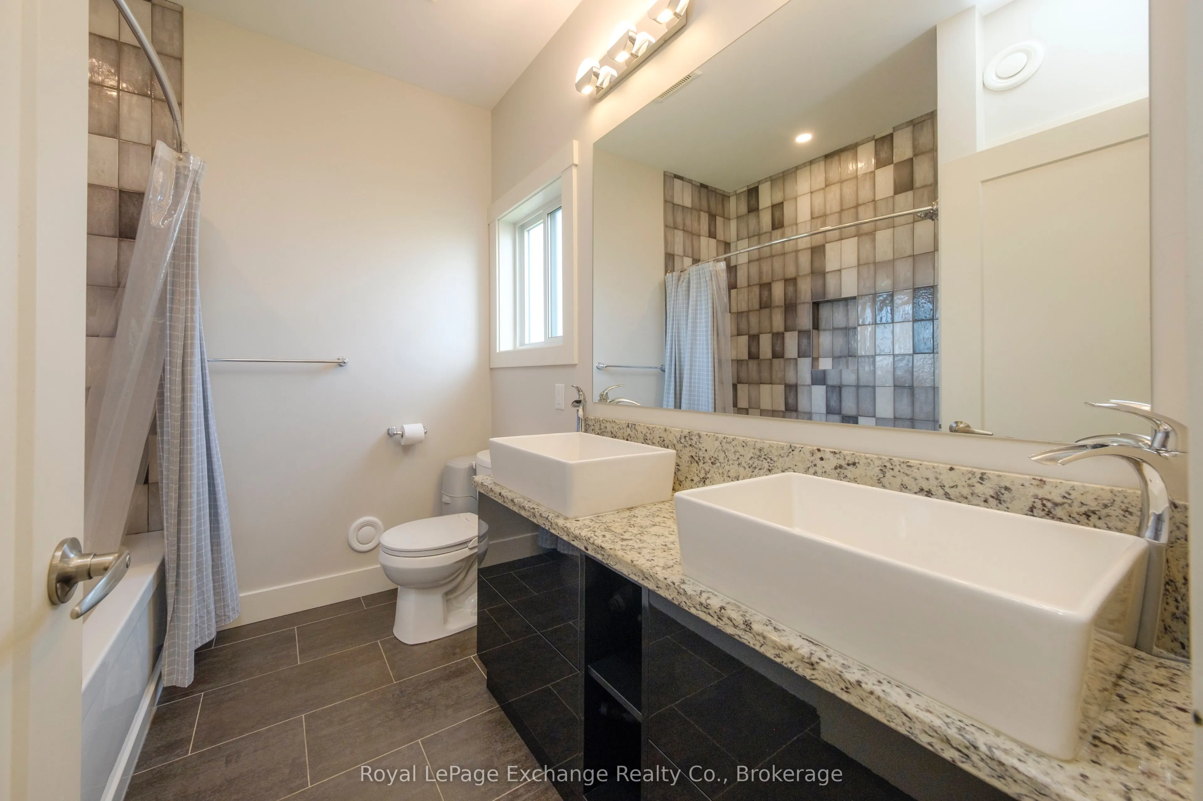 31 Lakefield Drive