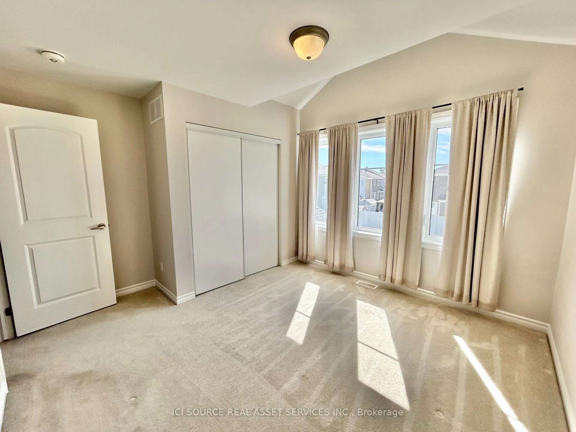 106 Equitation Circle