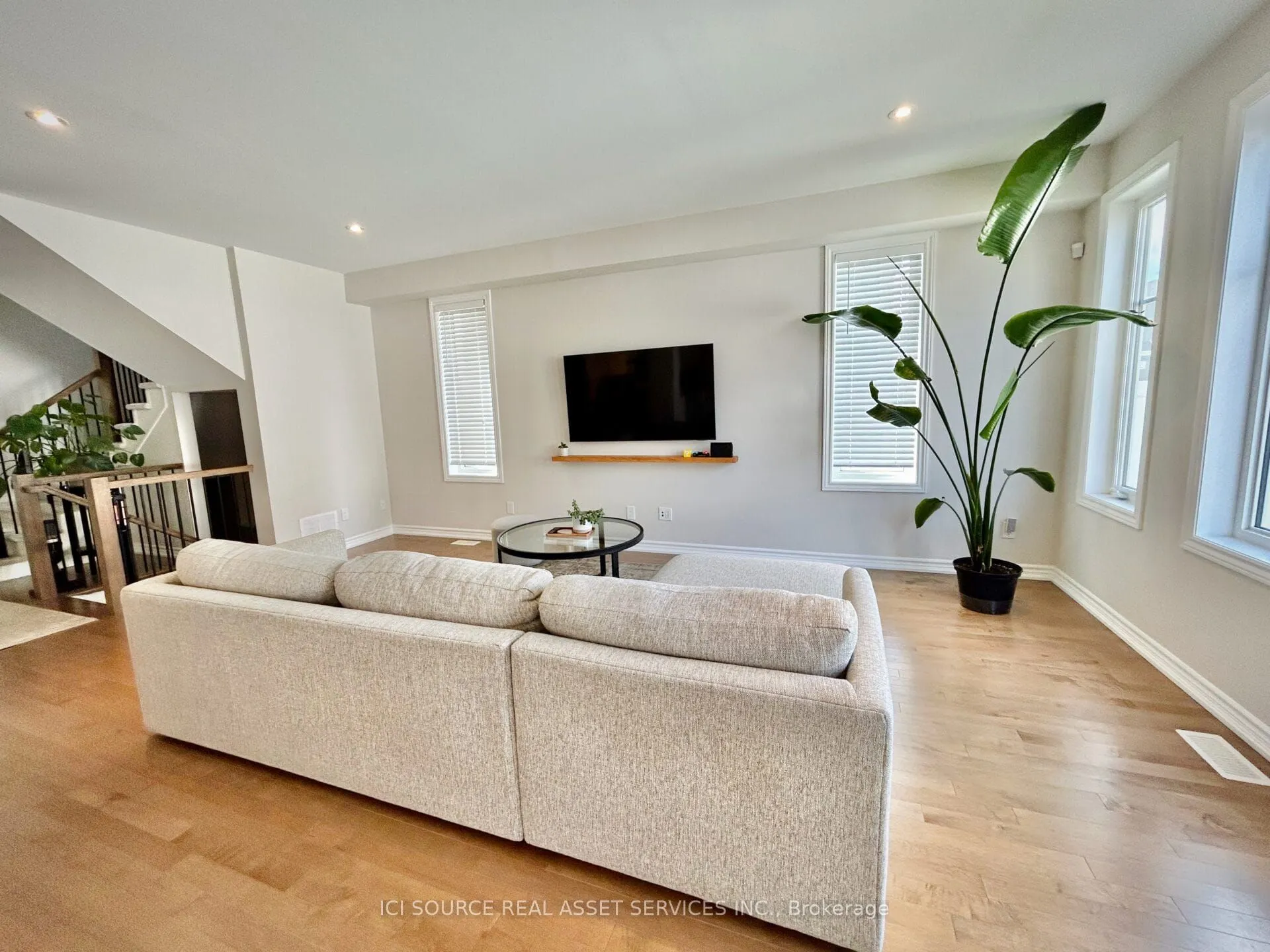 106 Equitation Circle