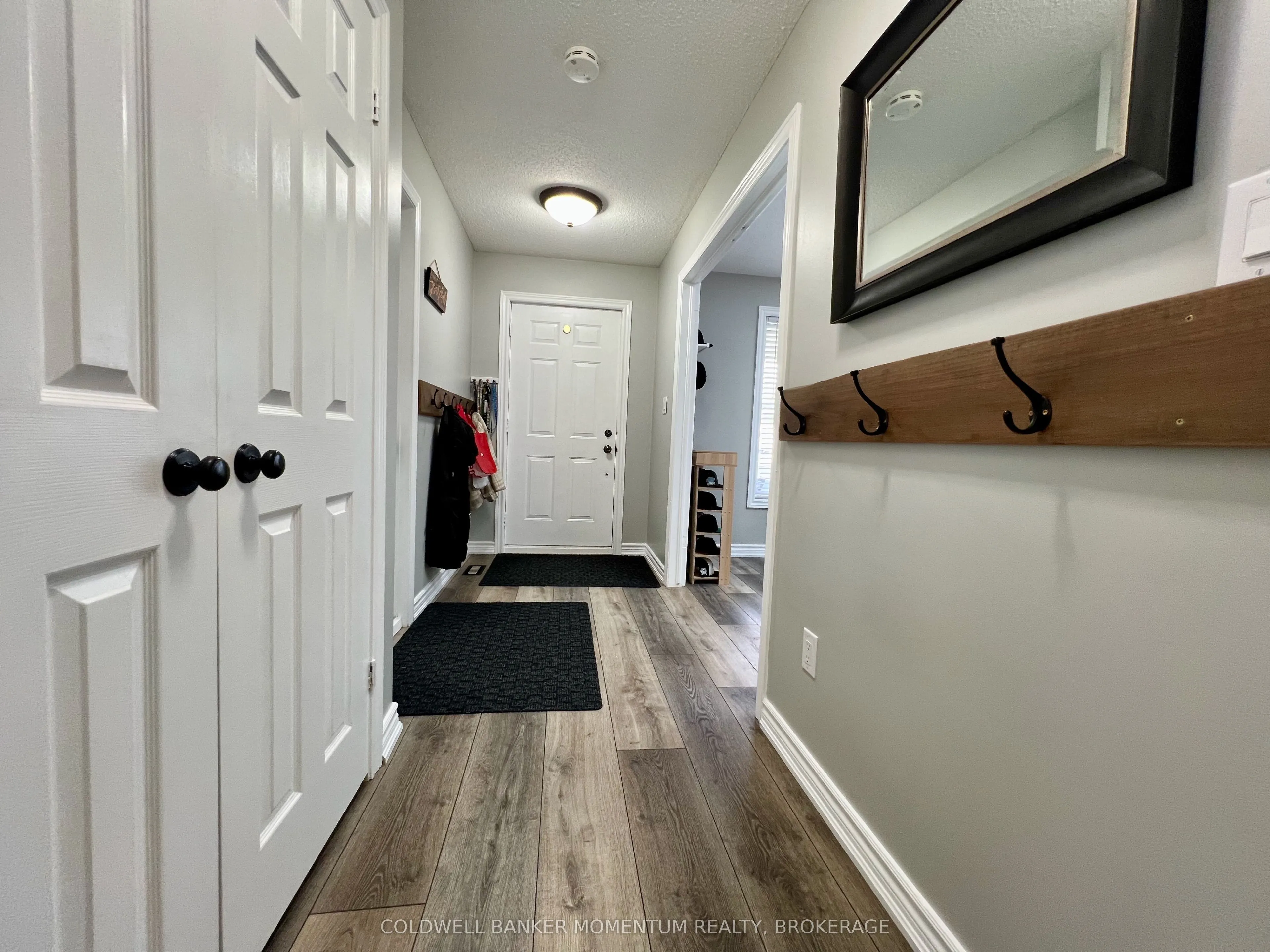 3933 Vineyard Crescent