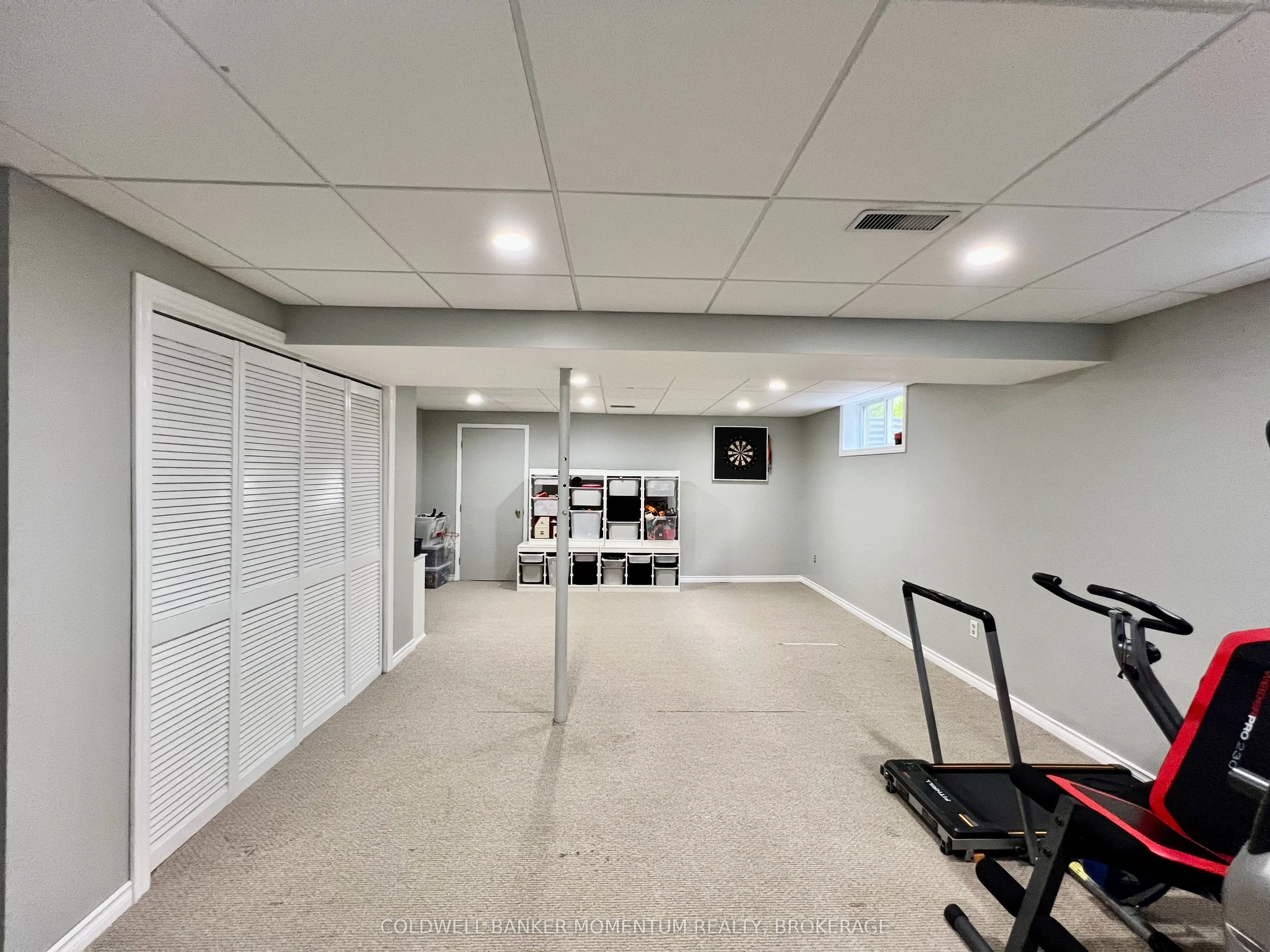 3933 Vineyard Crescent