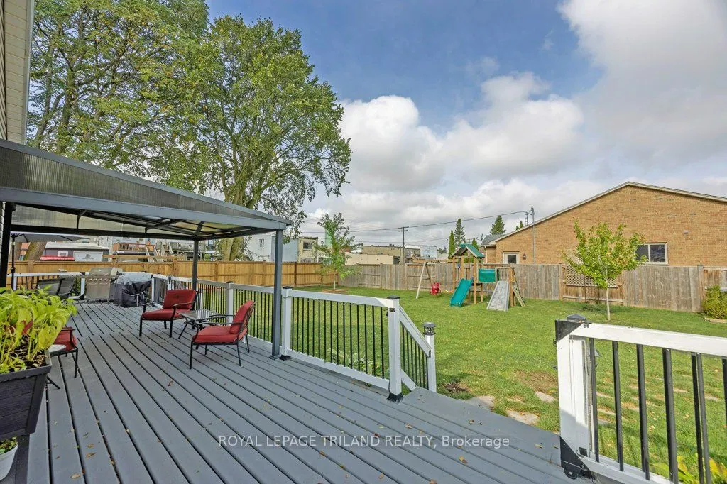 217 Shackleton Street