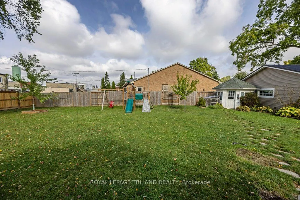217 Shackleton Street