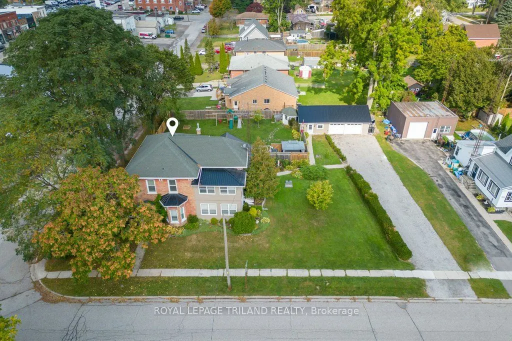 217 Shackleton Street
