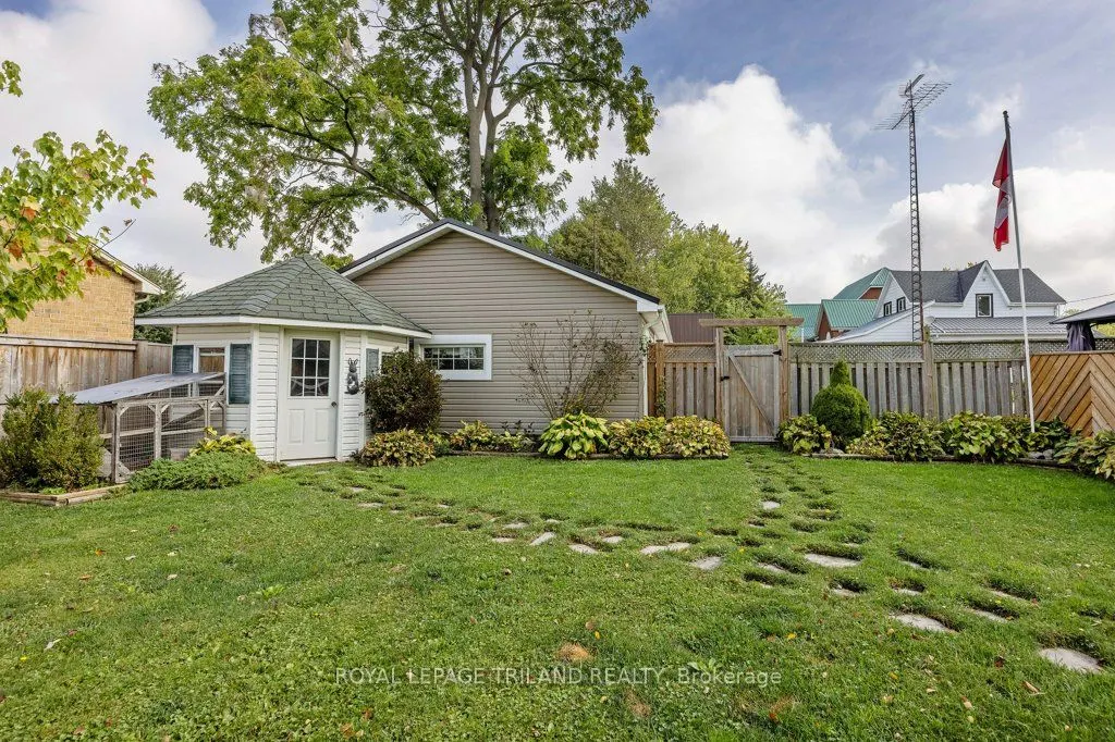 217 Shackleton Street