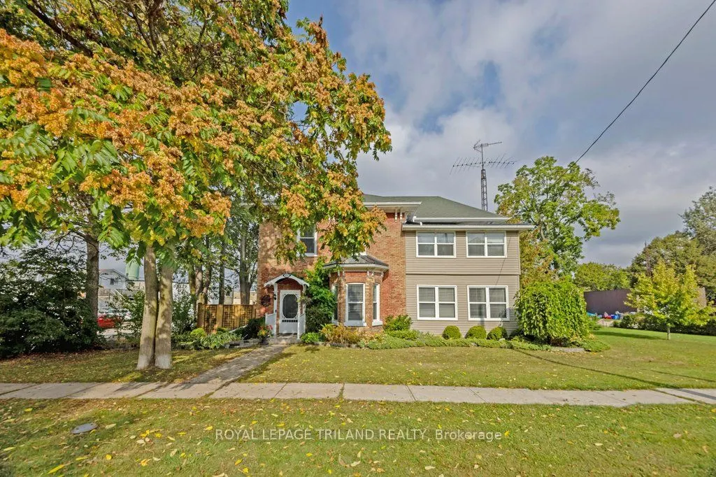 217 Shackleton Street