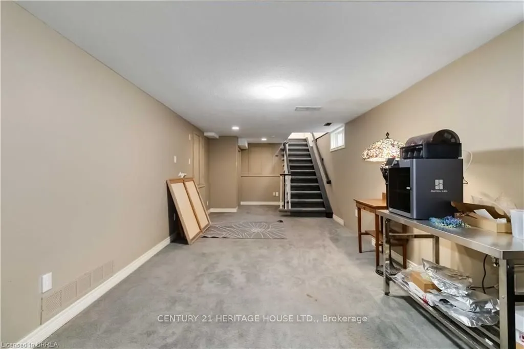 232 Paris Road