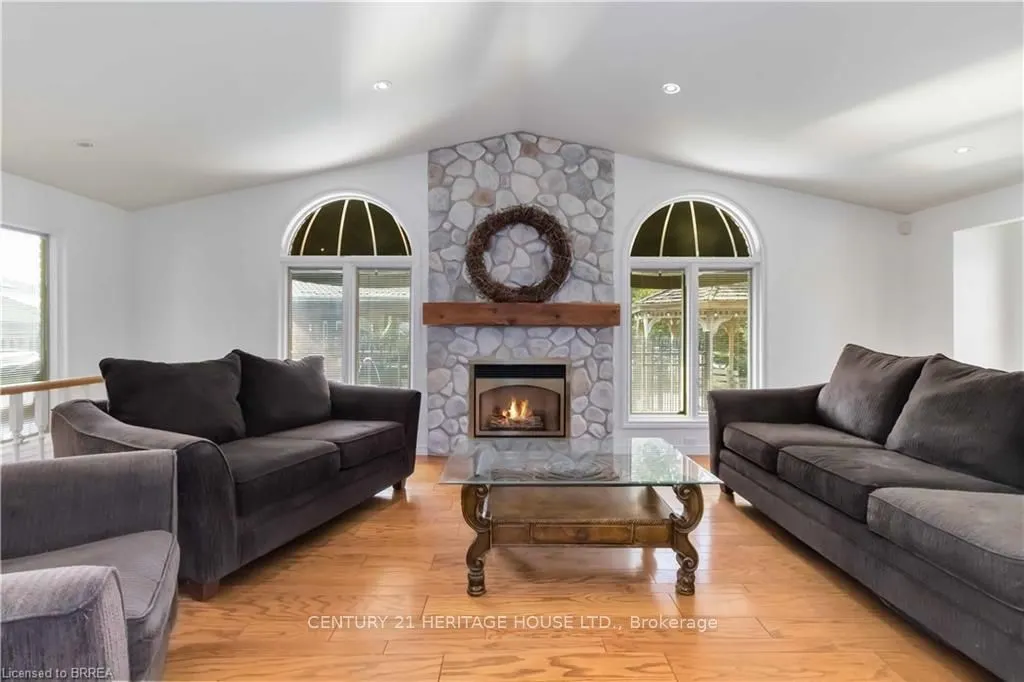 232 Paris Road