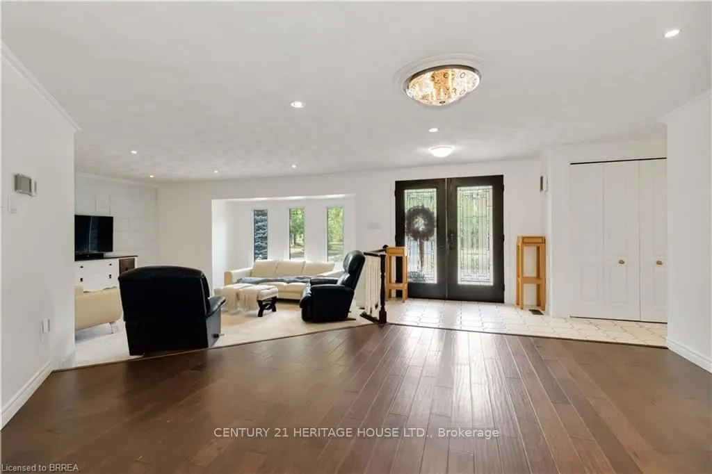 232 Paris Road