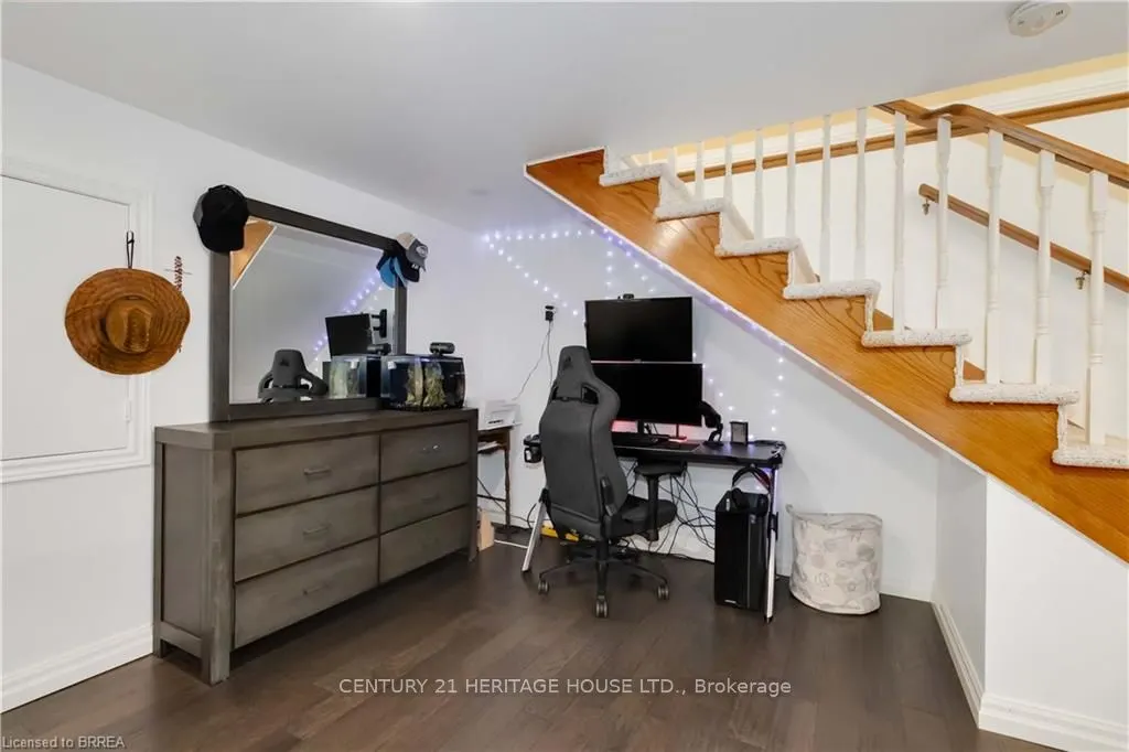 232 Paris Road