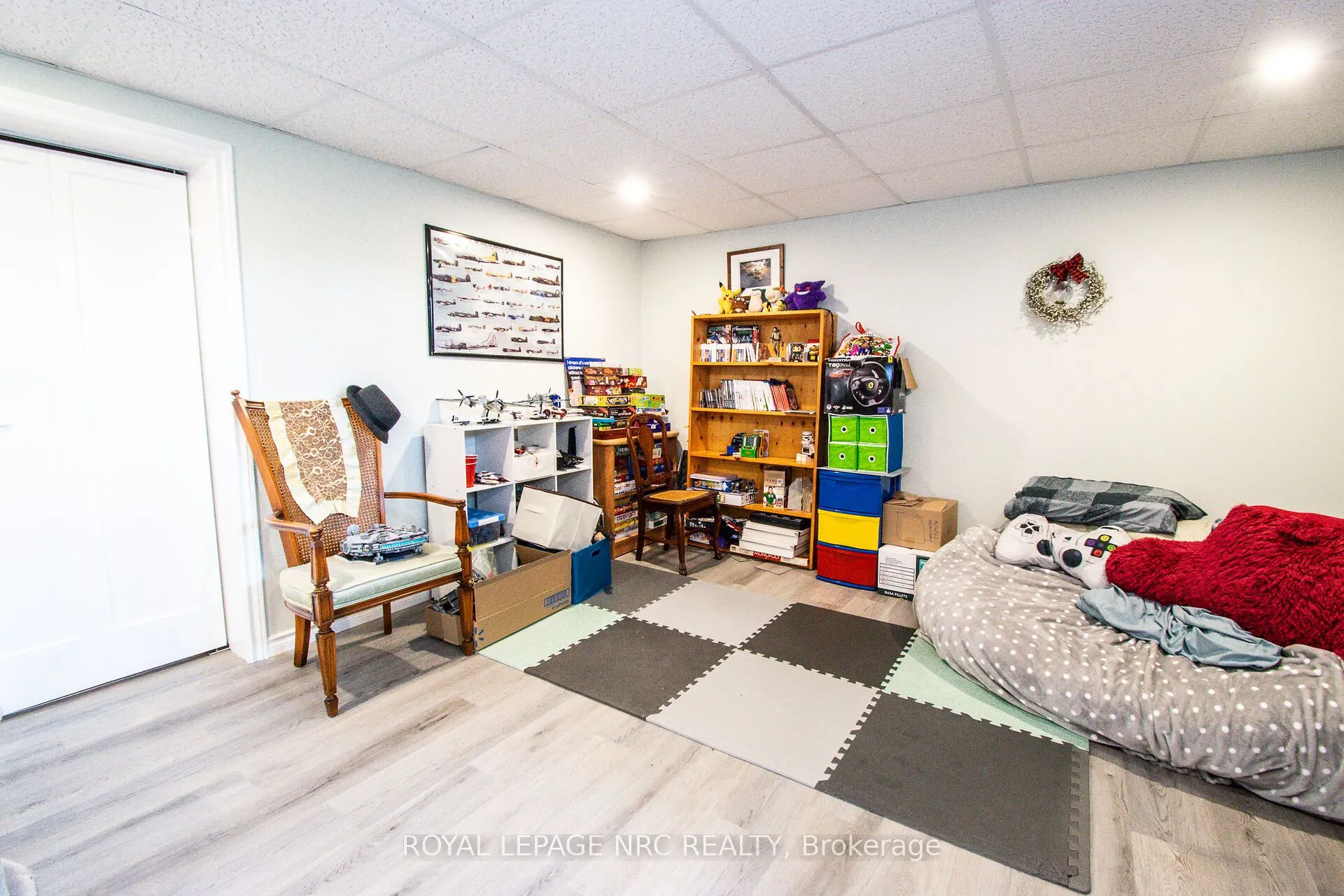 73 Lockview Crescent