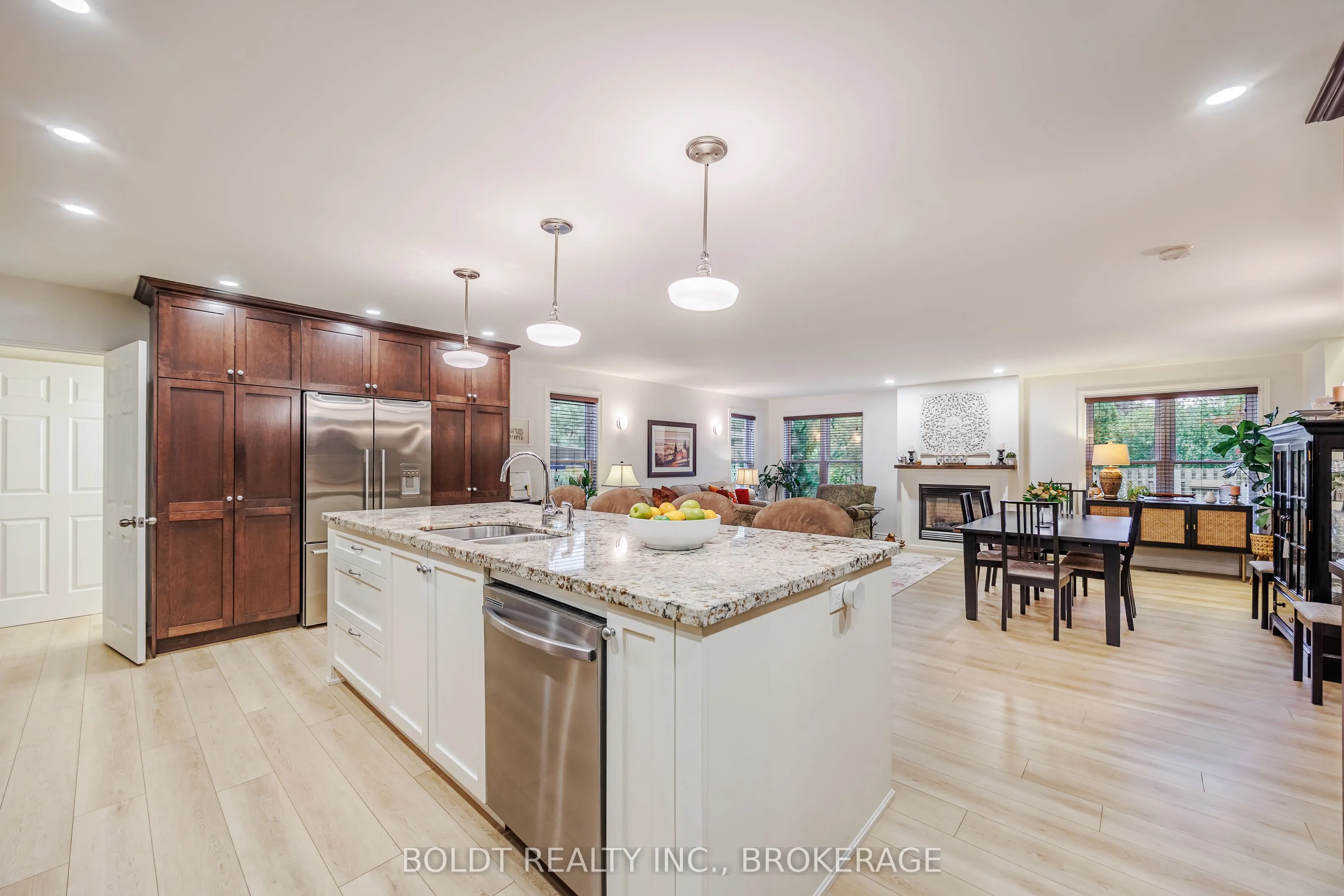 25 Neptune Drive