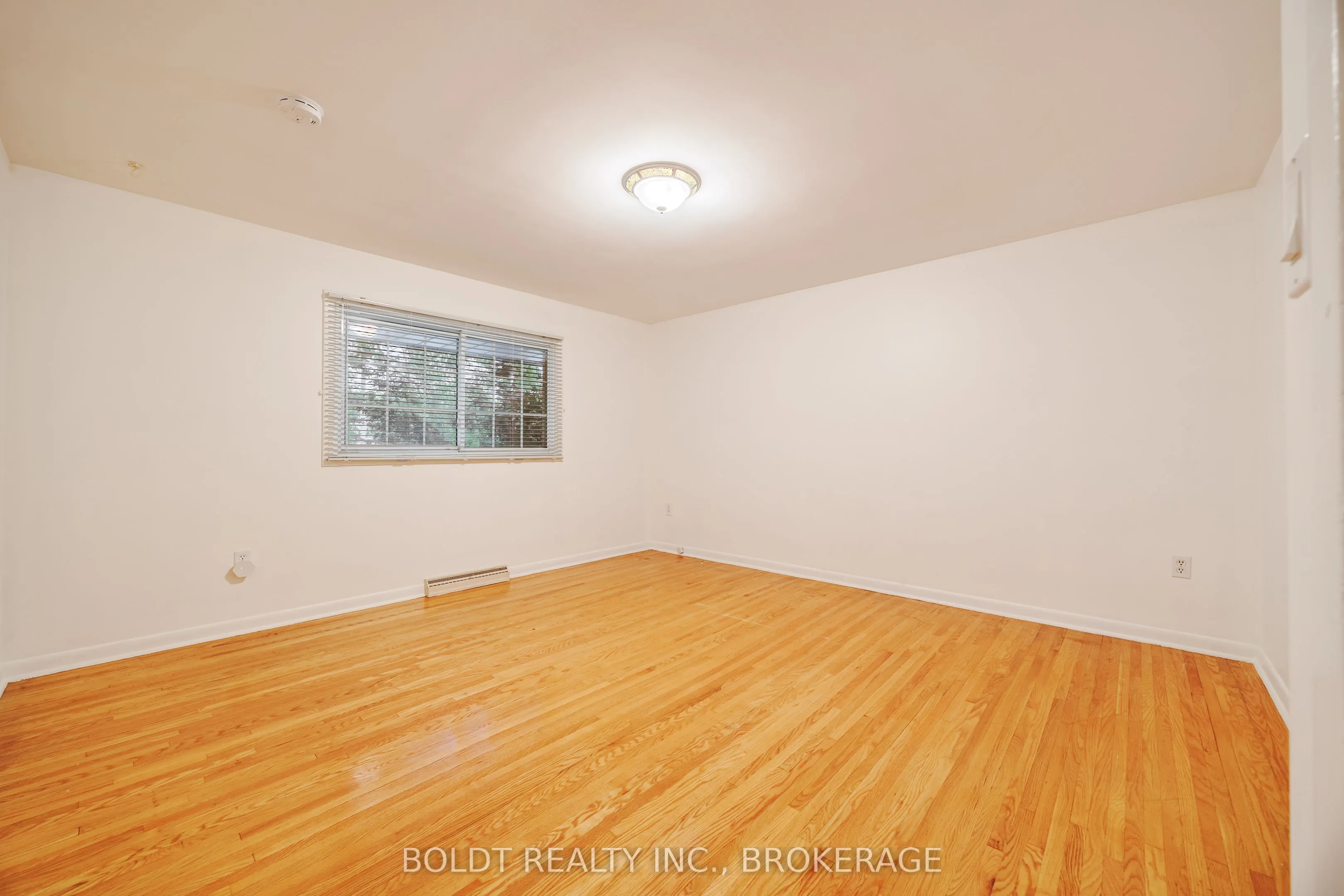 25 Neptune Drive