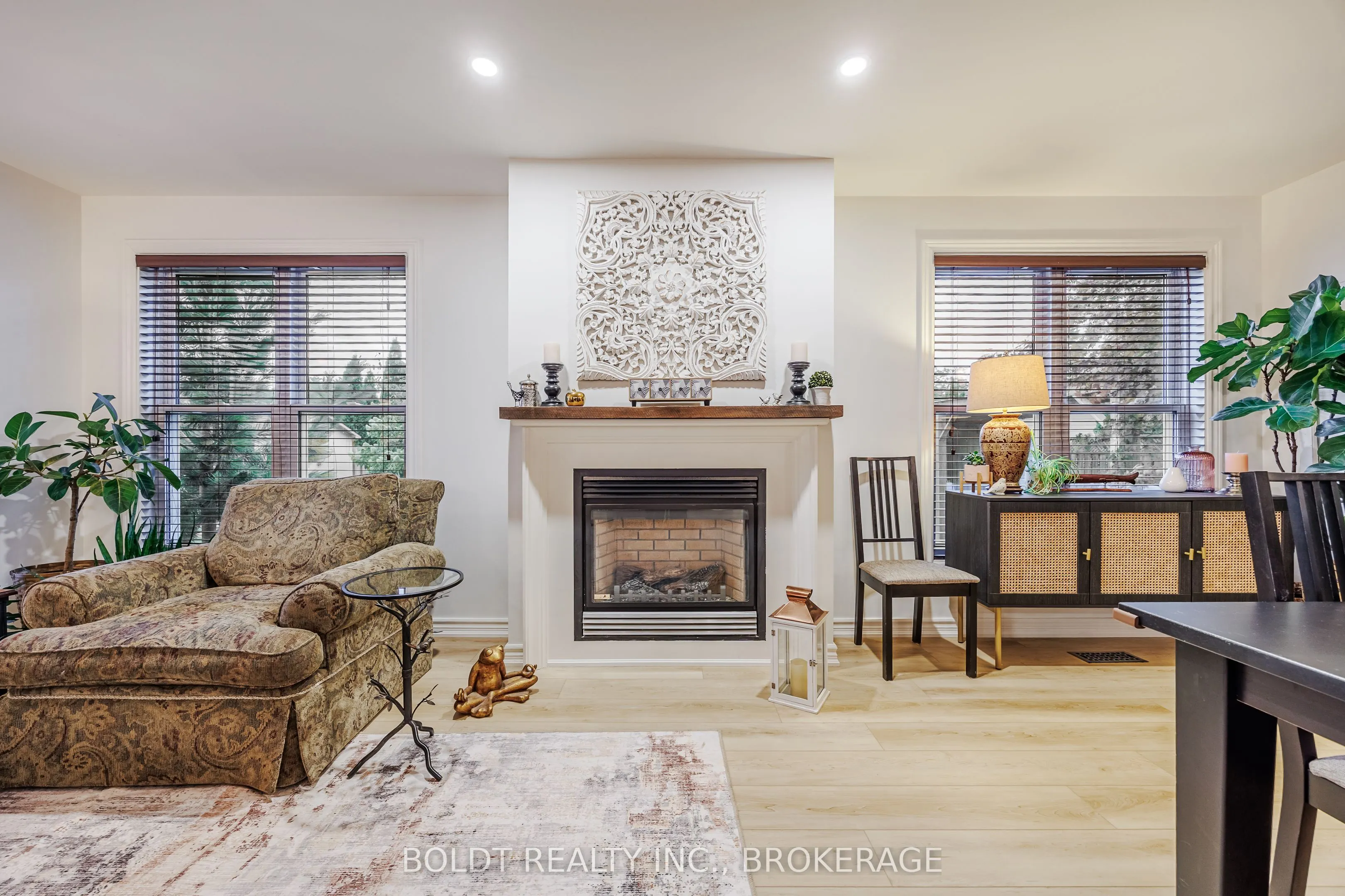 25 Neptune Drive