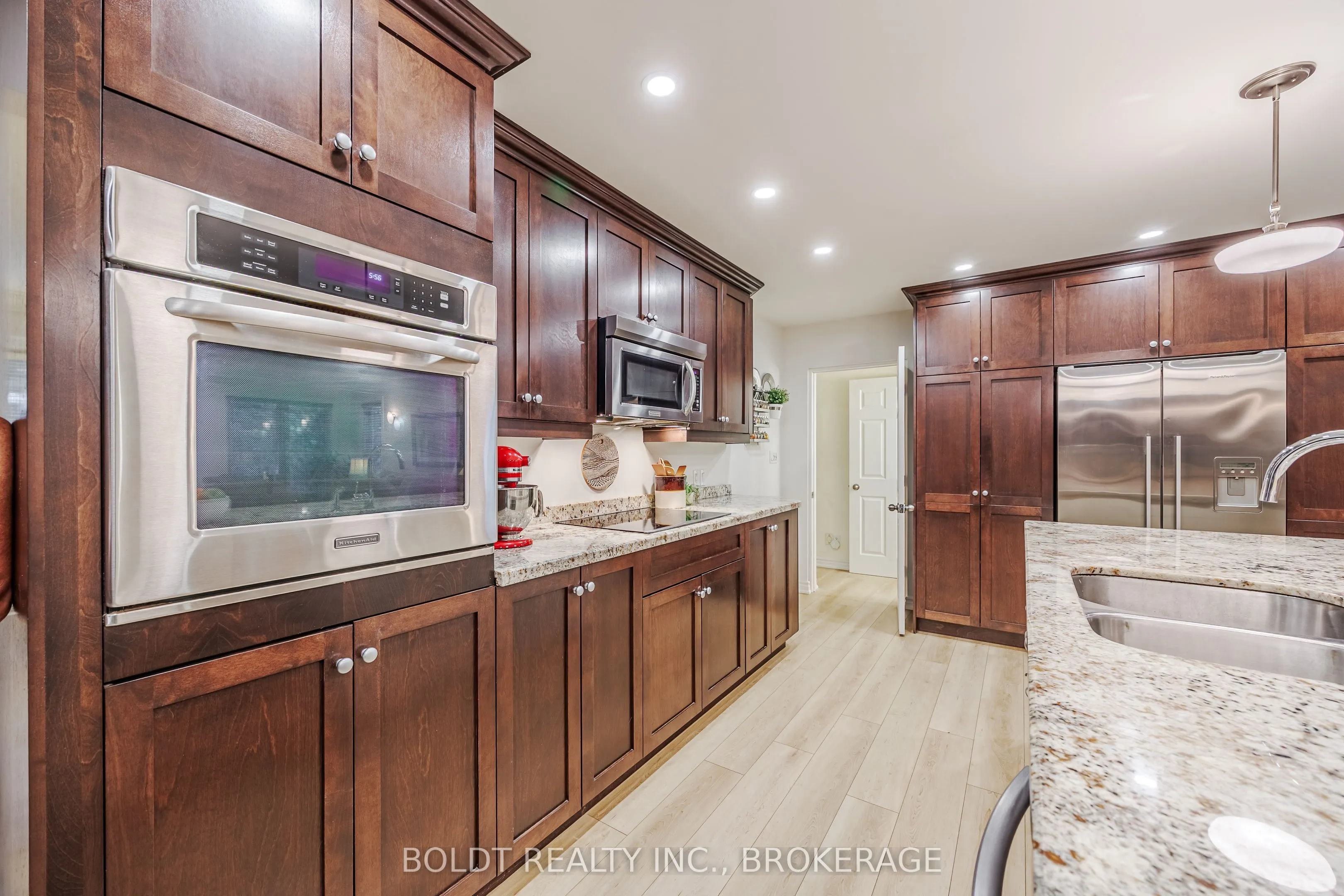 25 Neptune Drive