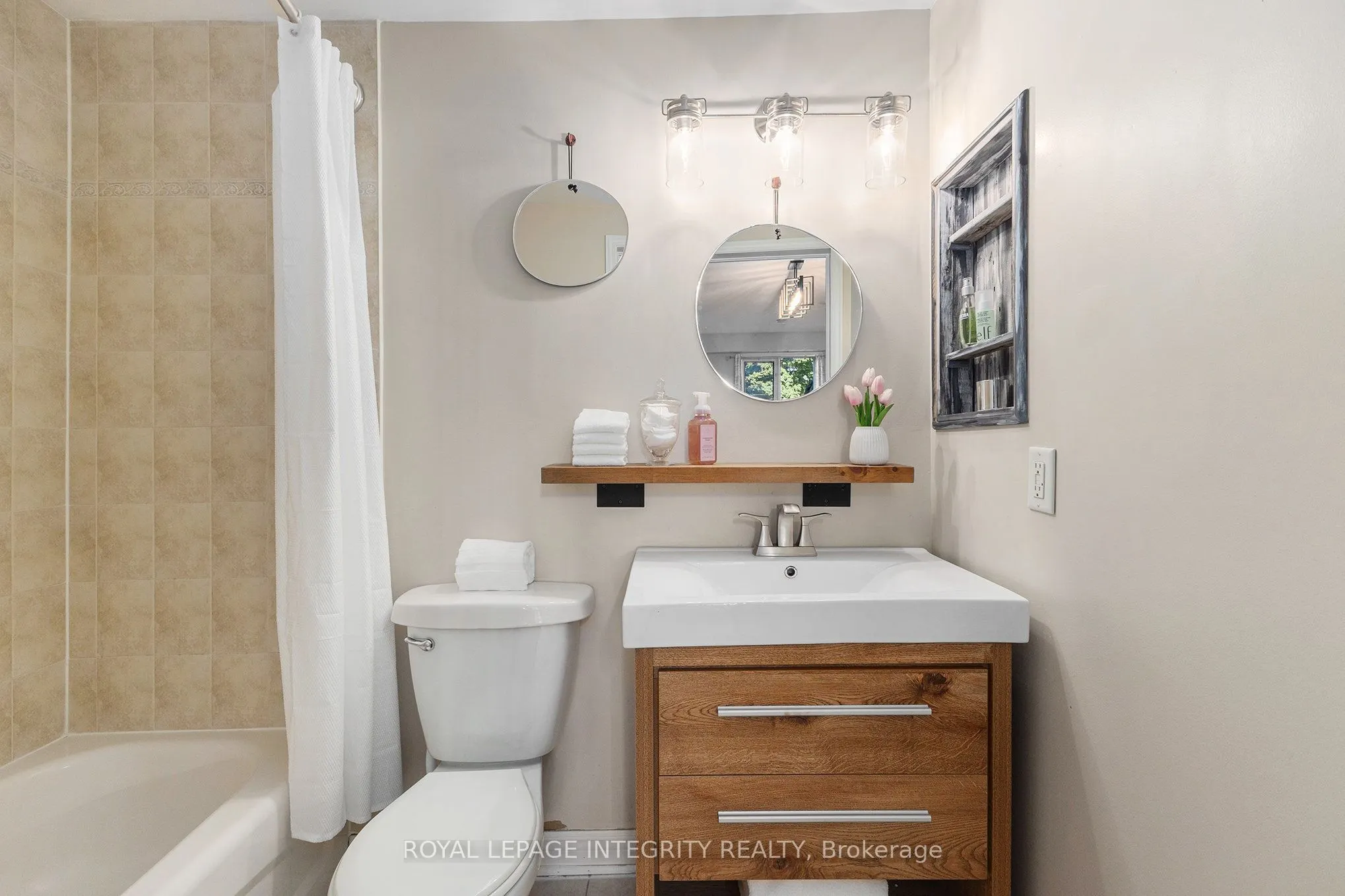 150 York Street, #1A
