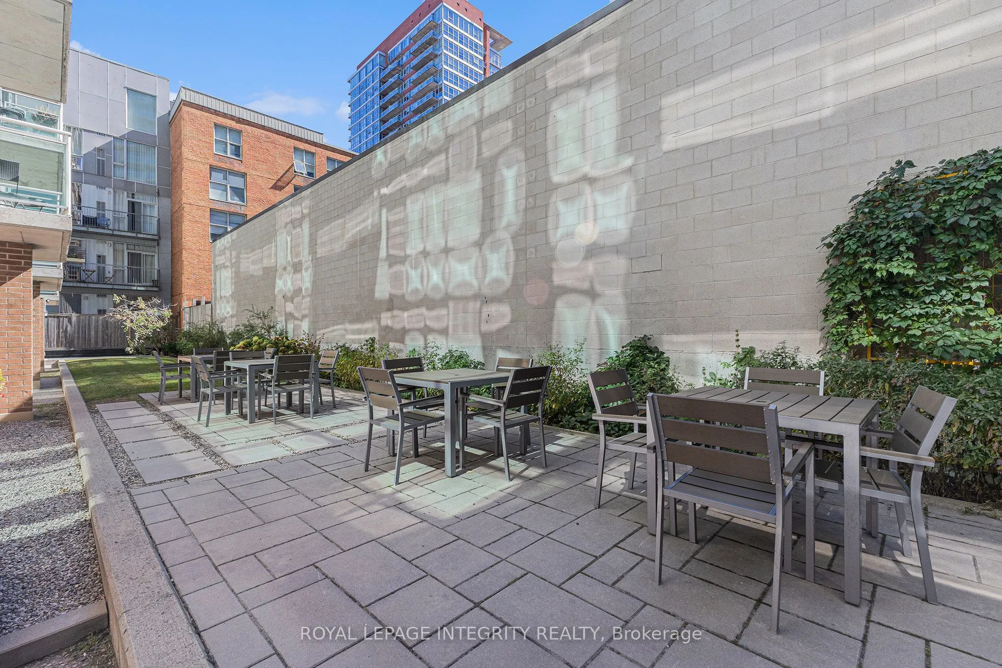 150 York Street, #1A