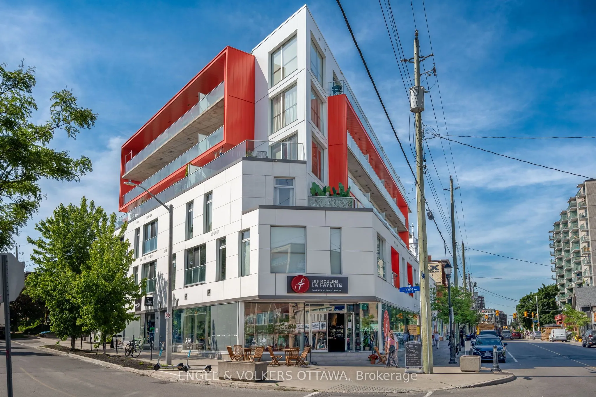 1000 WELLINGTON Street W, #305