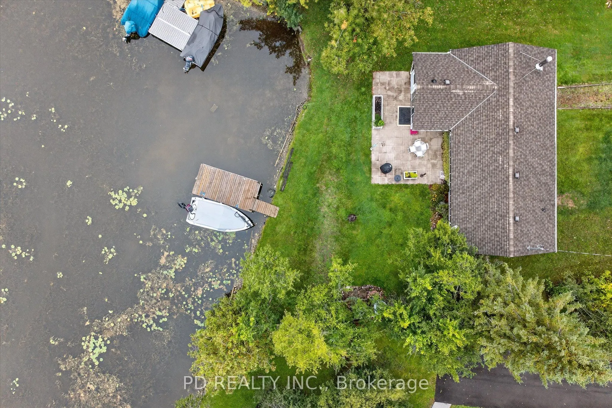11 Charlotte Crescent