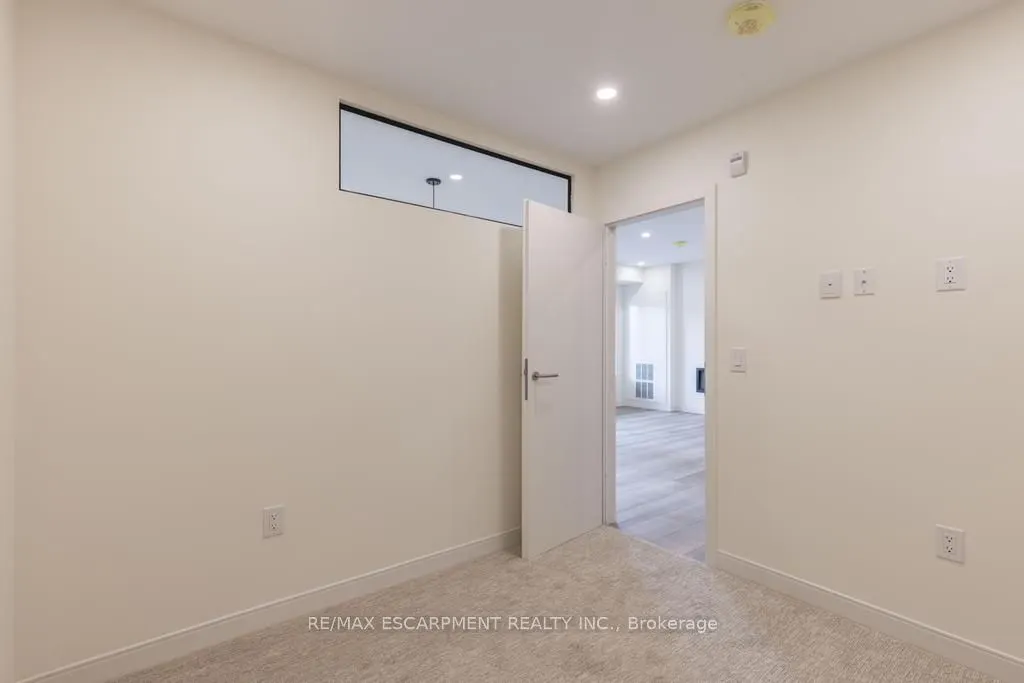 123 Lincoln Street, #209