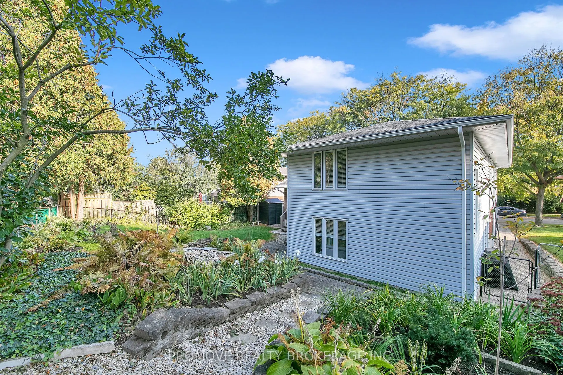 22 Thistle Road