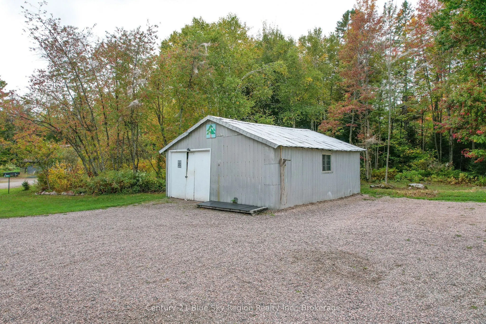 408 Lindquist Line