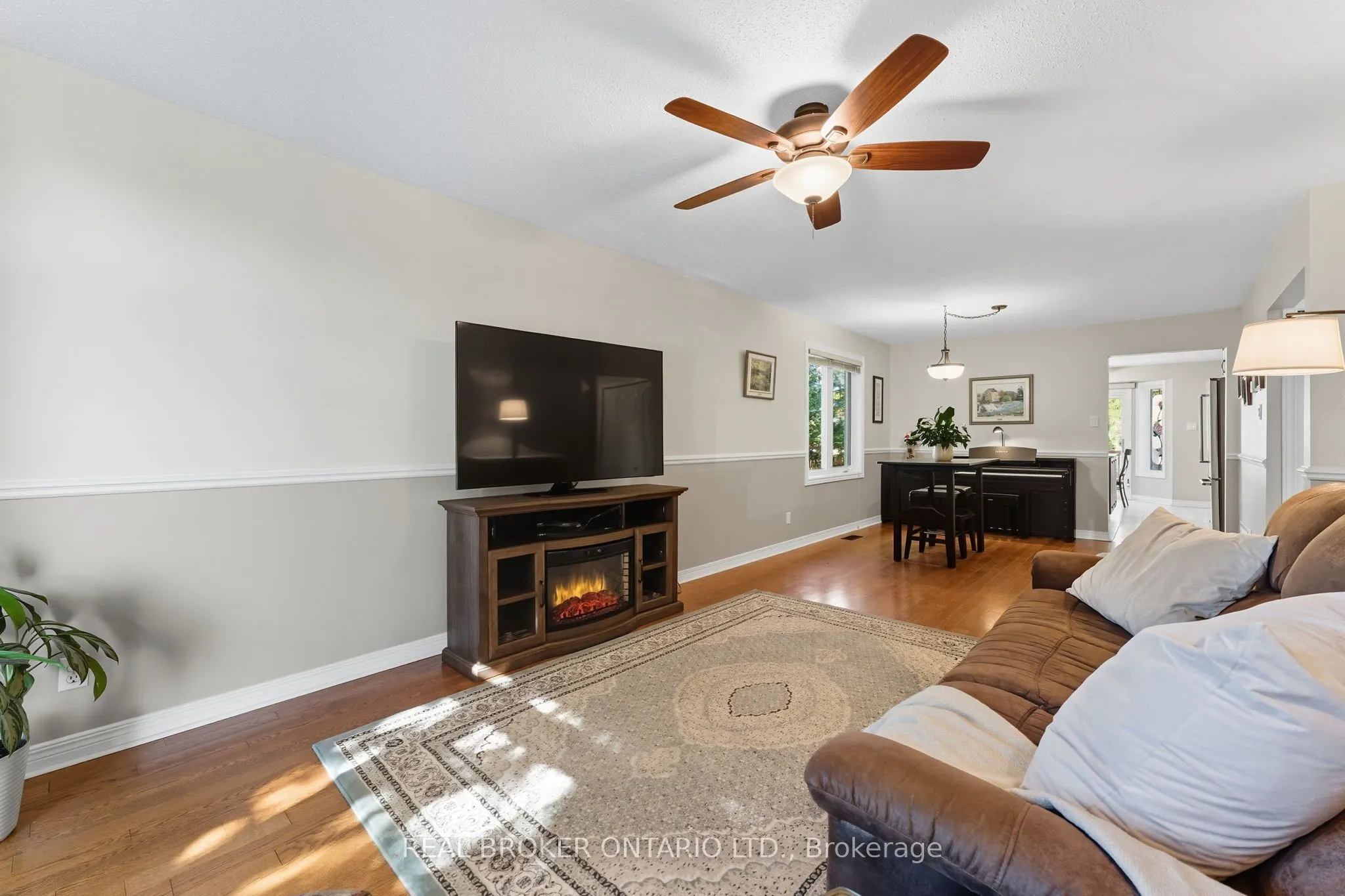 6 Candow Crescent