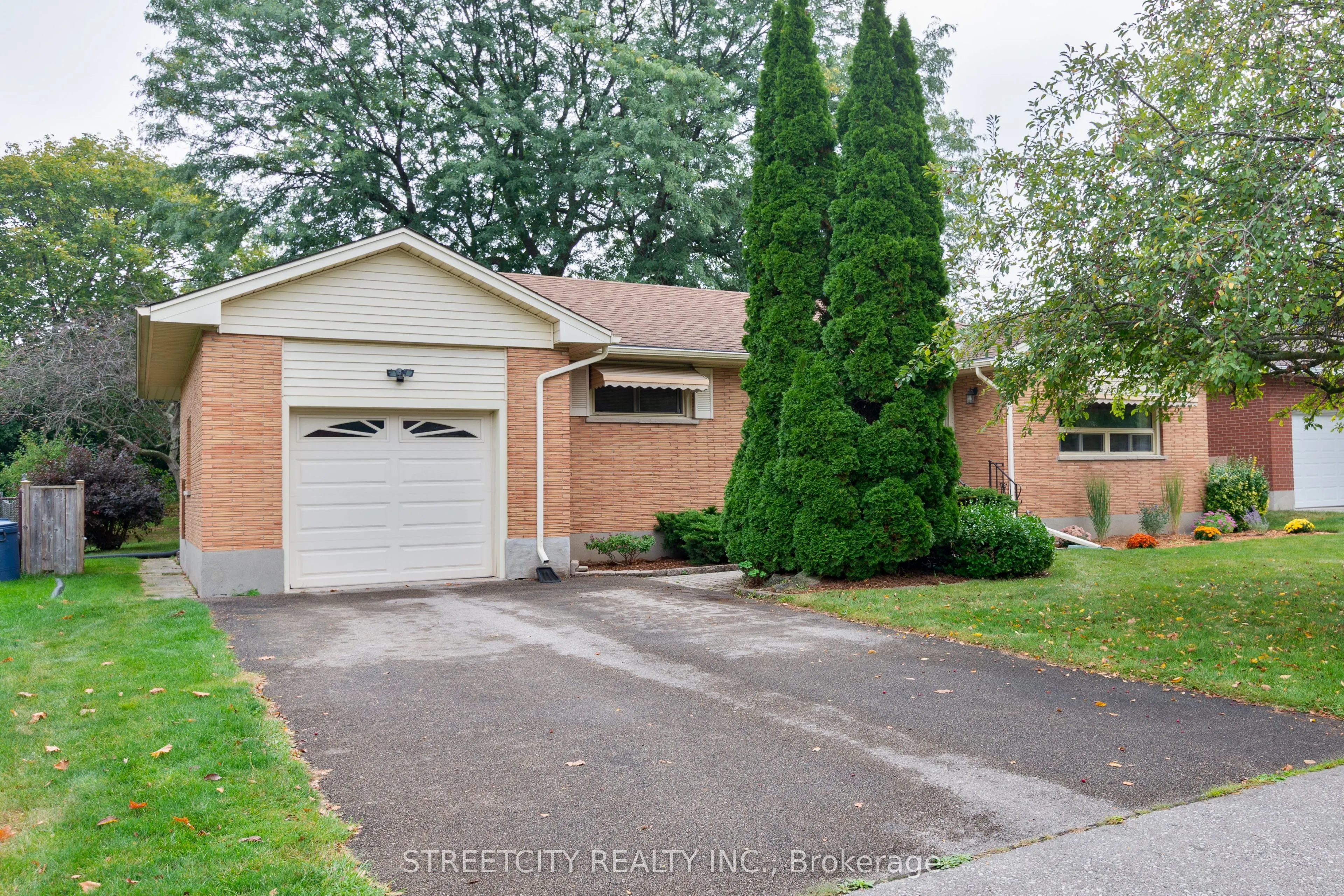 584 Knights Hill Road N