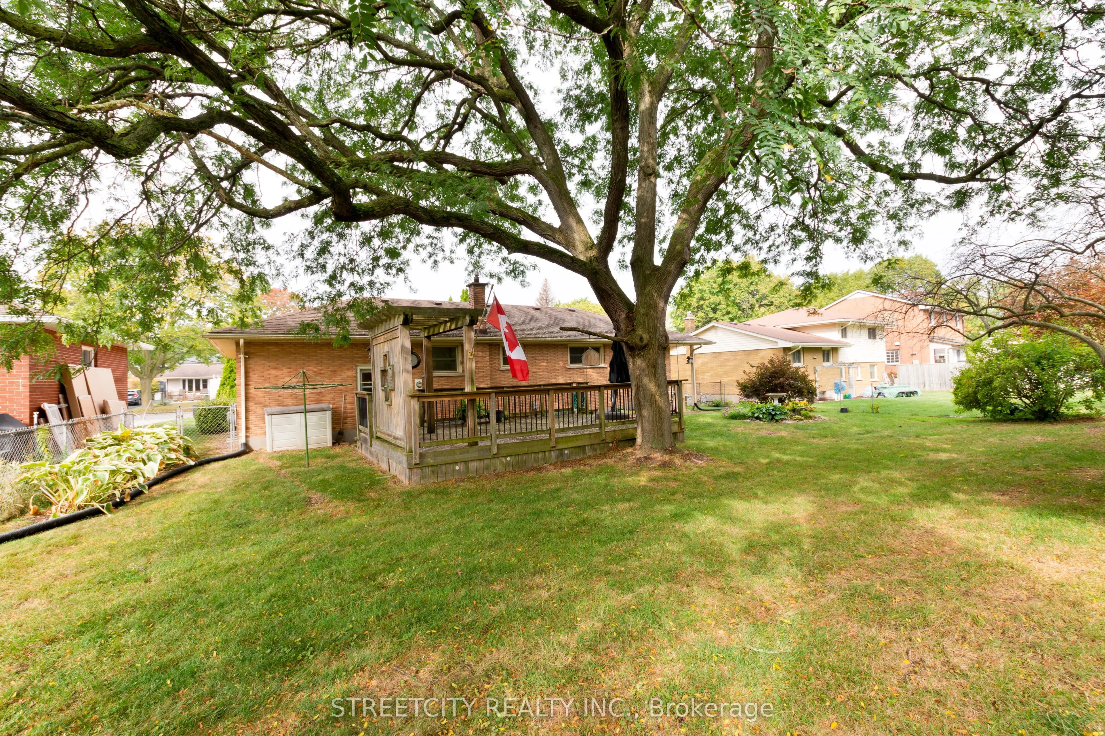 584 Knights Hill Road N